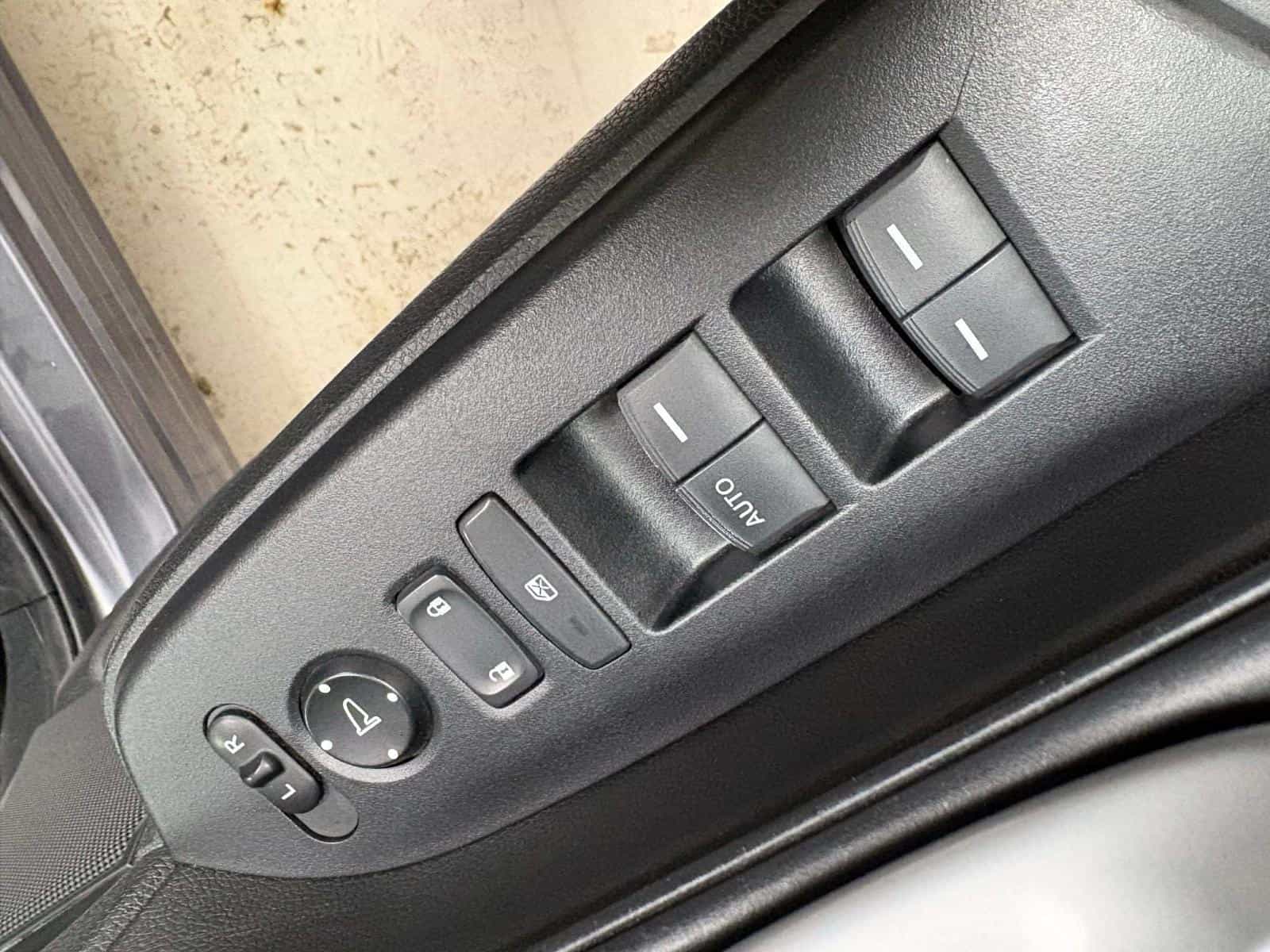 Image 14 Honda CR-V LX 2017