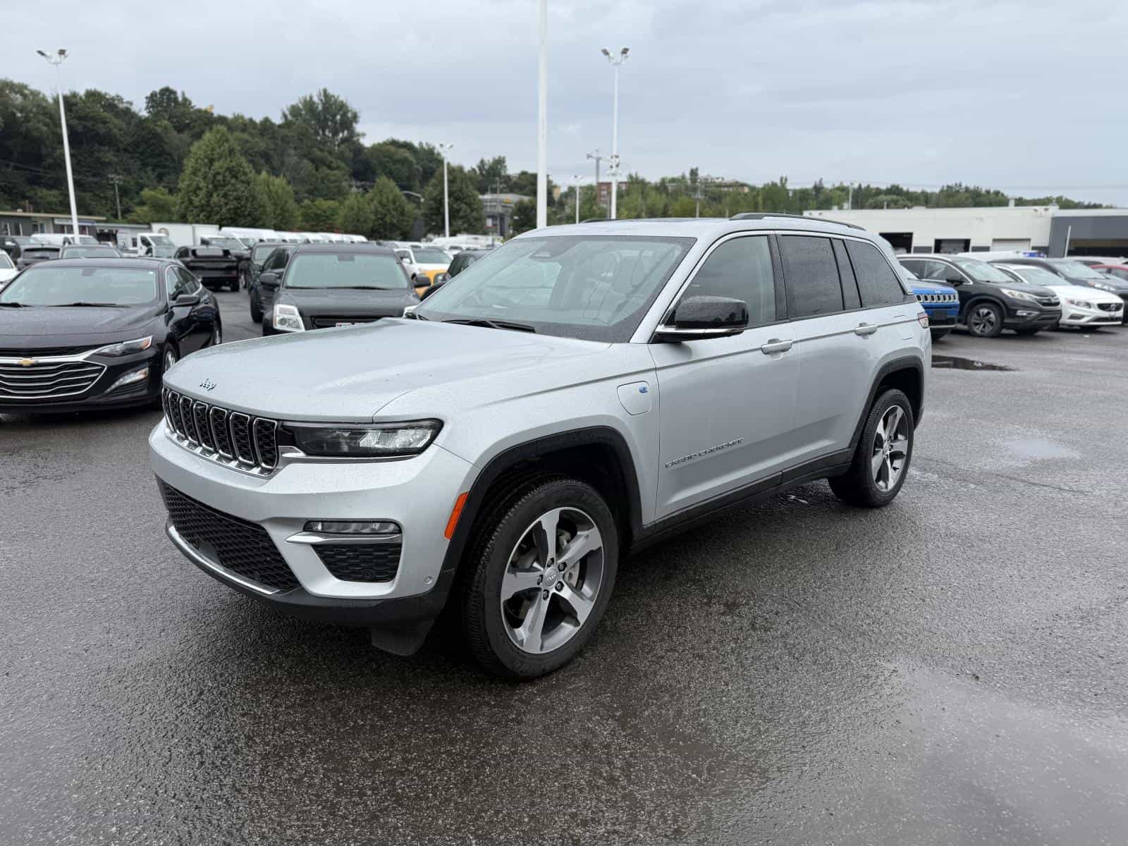 Image 1 Jeep Grand Cherokee Base 4XE 2023