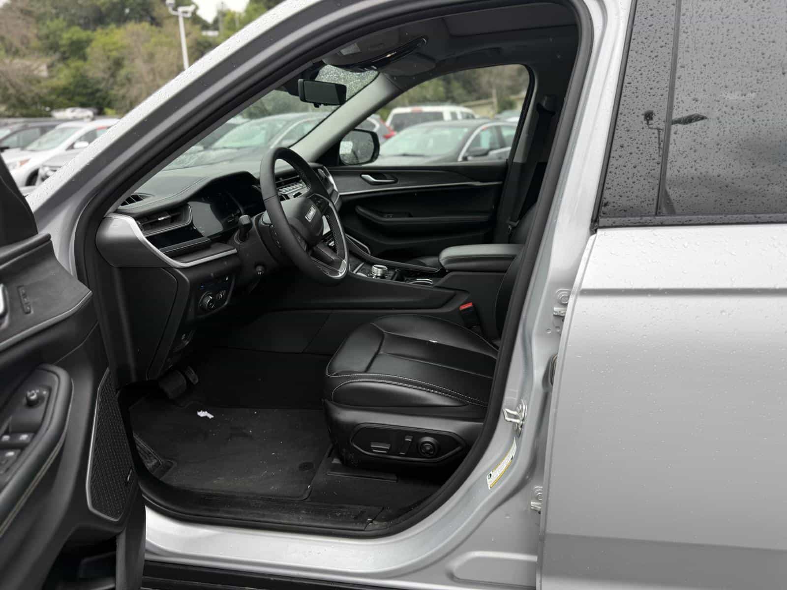 Image 17 Jeep Grand Cherokee Base 4XE 2023