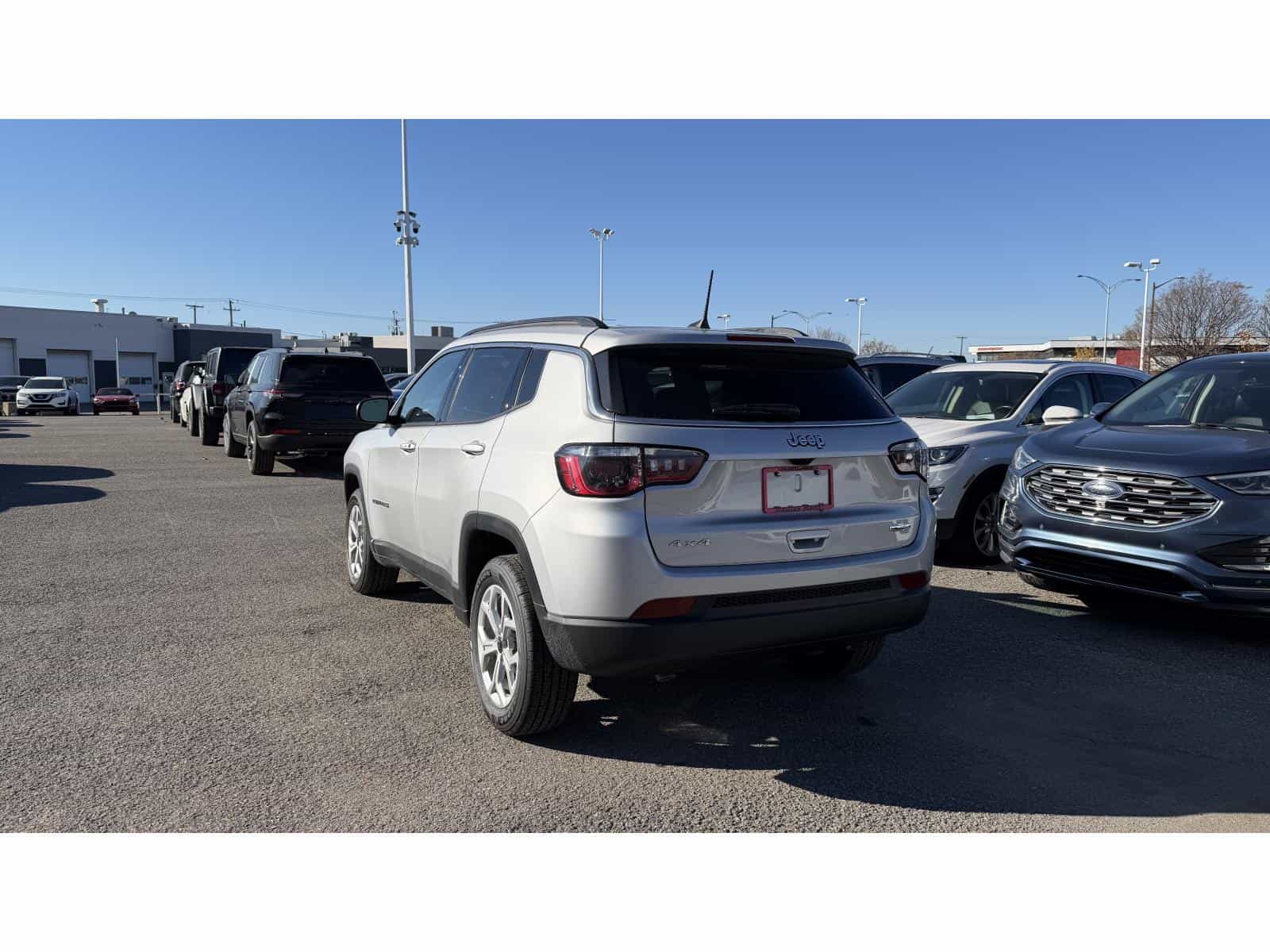 Image 4 Jeep Compass North 2026