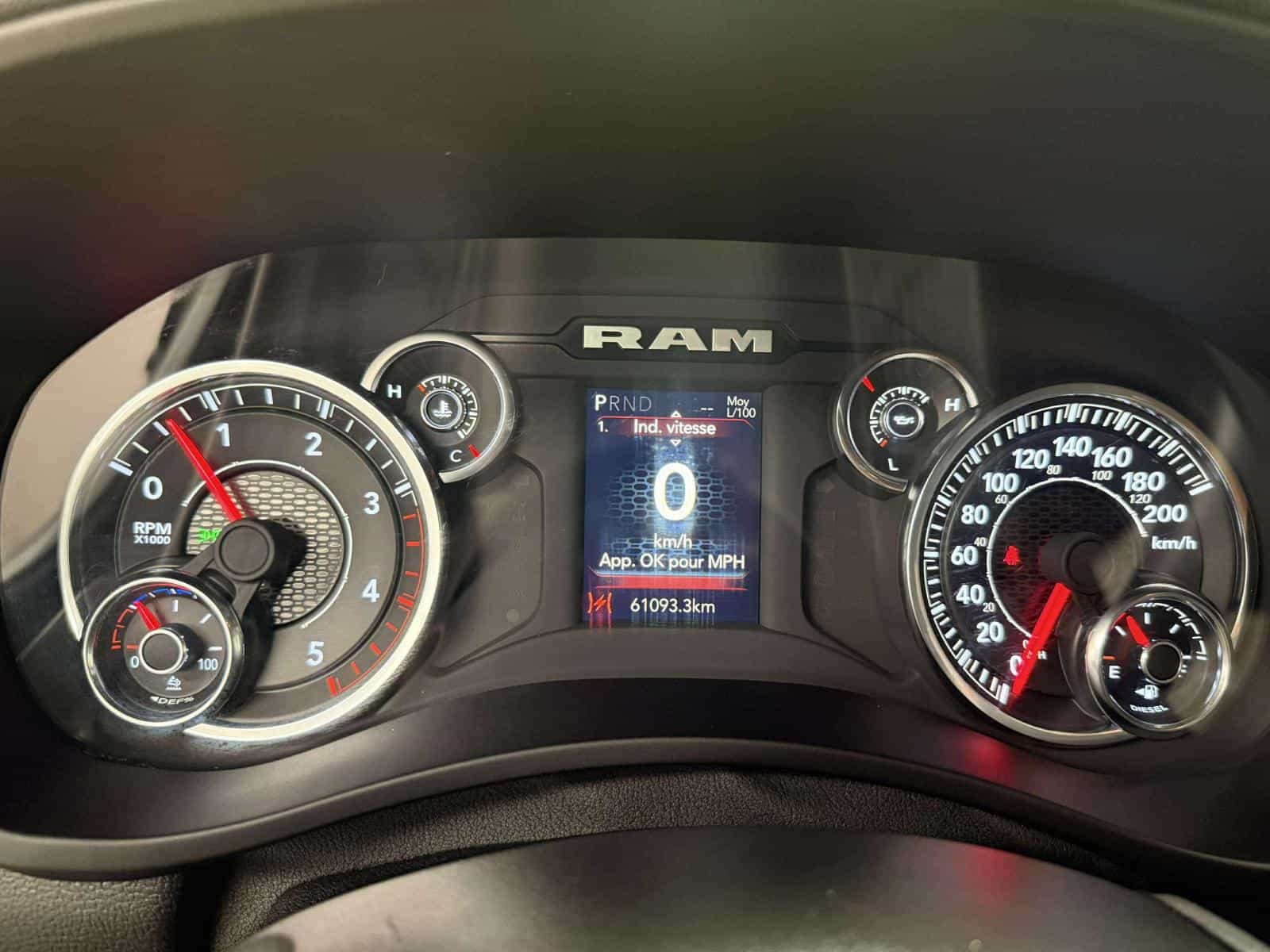 Image 12 RAM 3500 Big Horn 2024