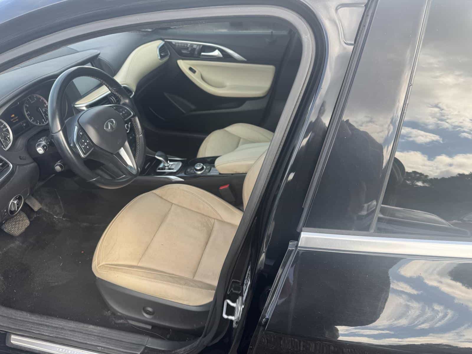 2017 Infiniti QX30 Premium - Image 6