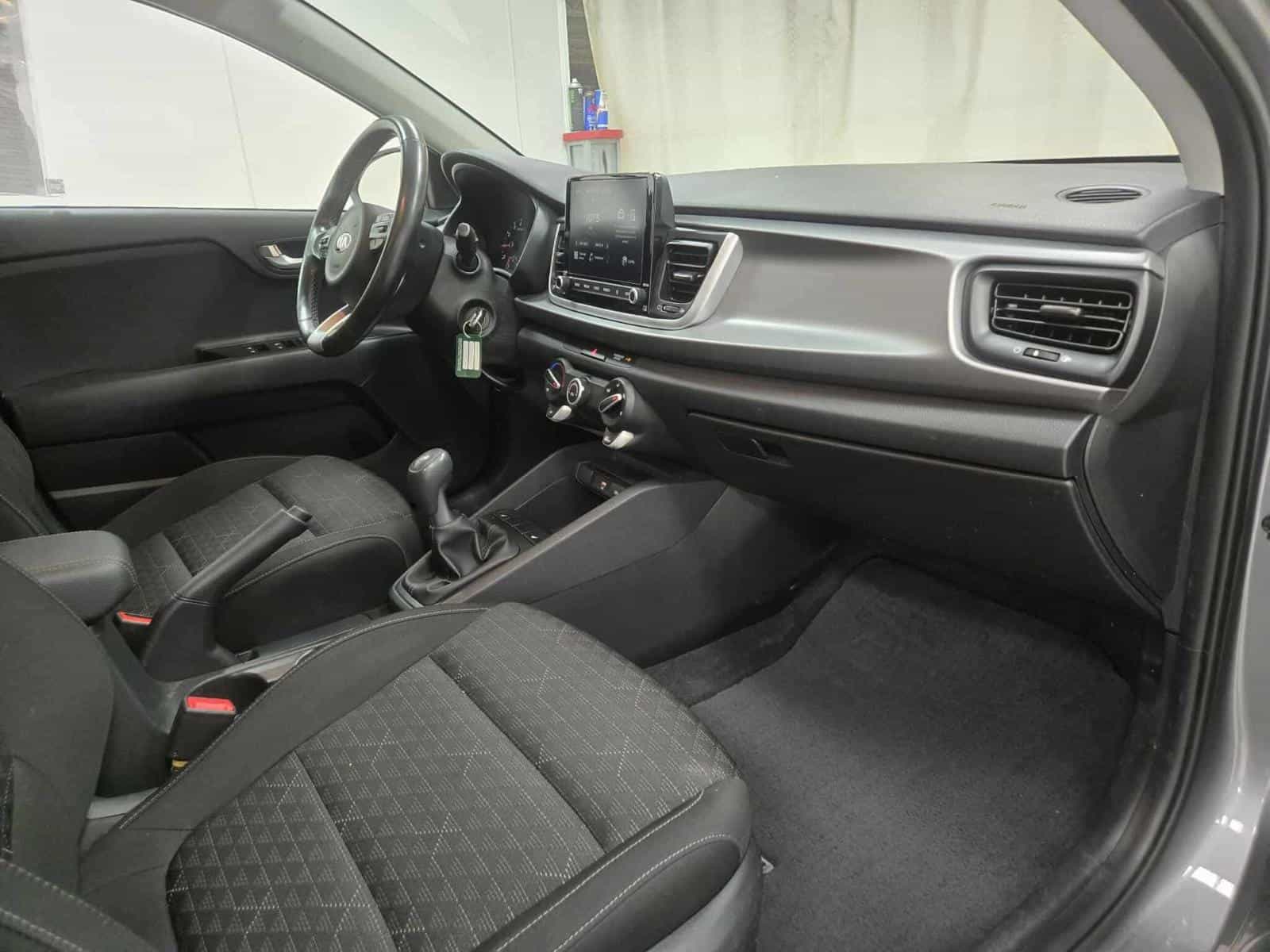 2021 Kia Rio 5-door - Image 11