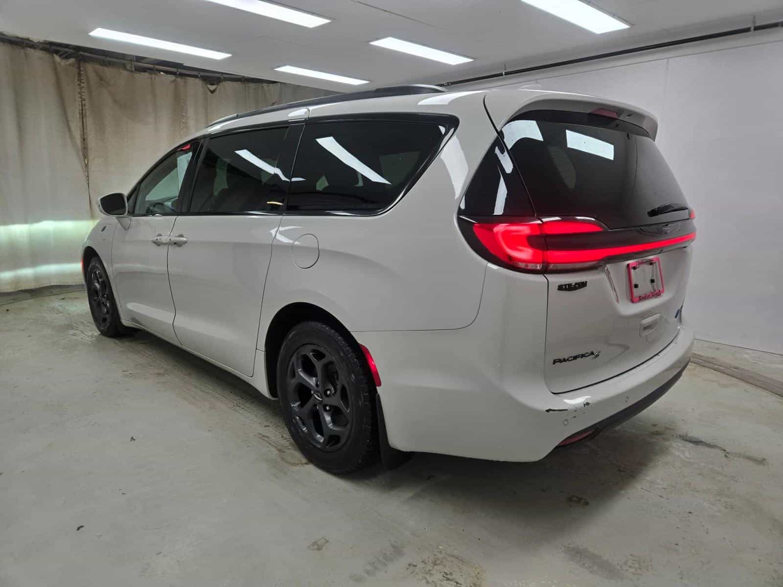 Image 8 Chrysler Pacifica Hybrid Touring 2021