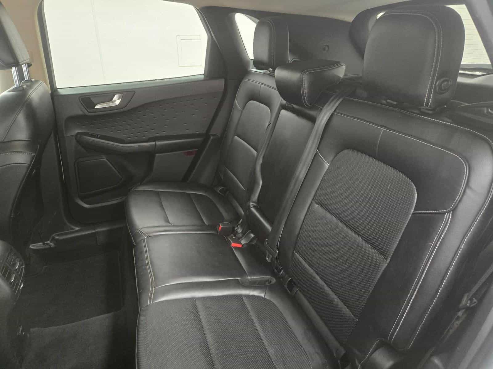 2020 Ford Escape SEL - Image 9