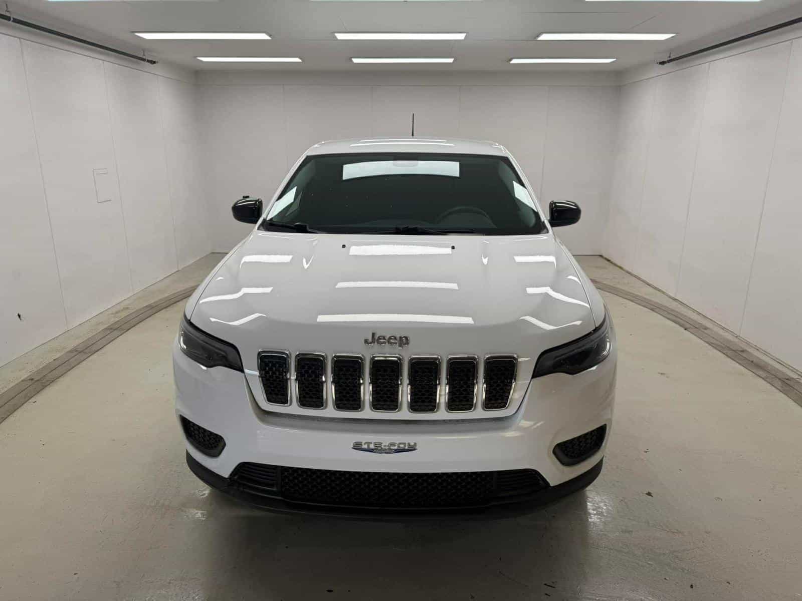 Image 4 Jeep Cherokee Sport 2022