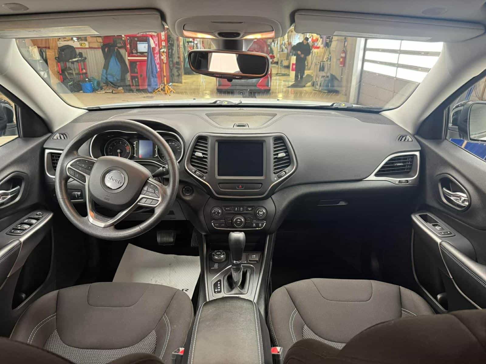 Image 11 Jeep Cherokee Sport 2022