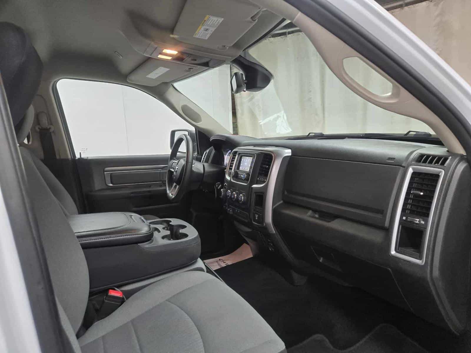 Image 11 RAM 1500 Classic SLT 2022