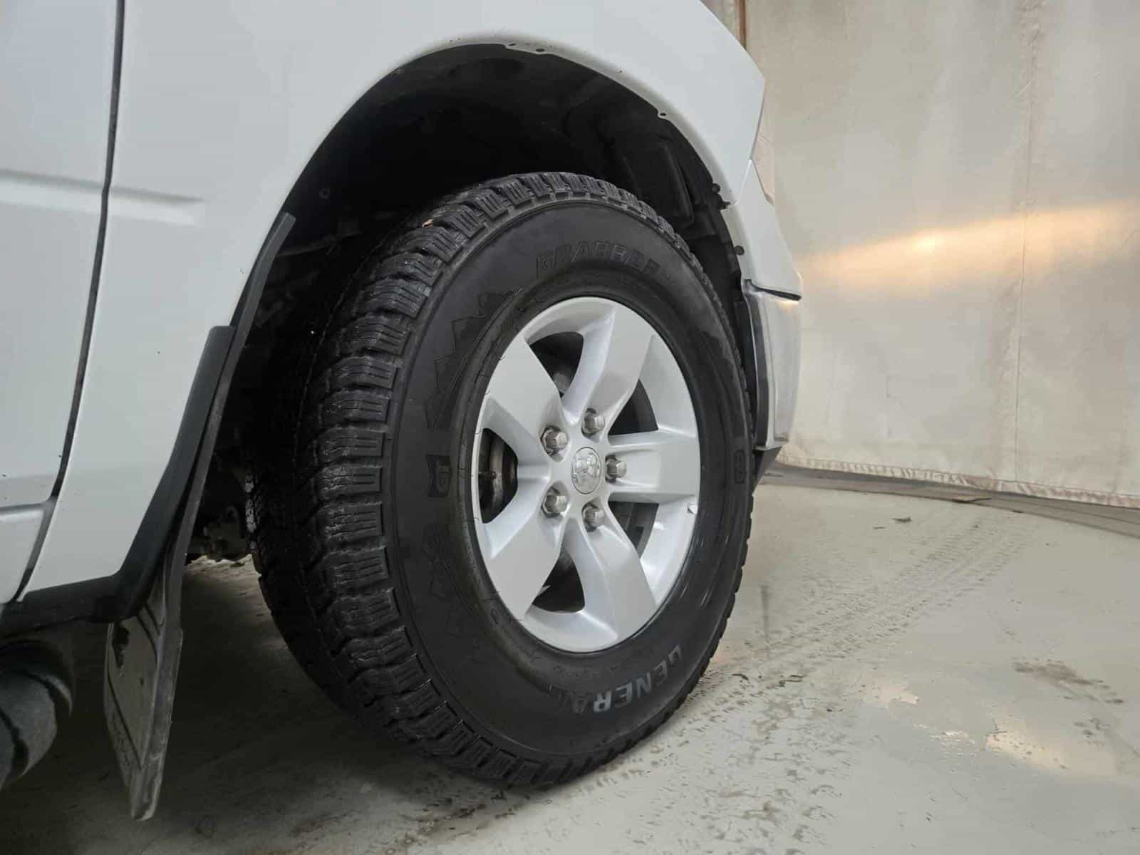 Image 9 RAM 1500 Classic SLT 2022