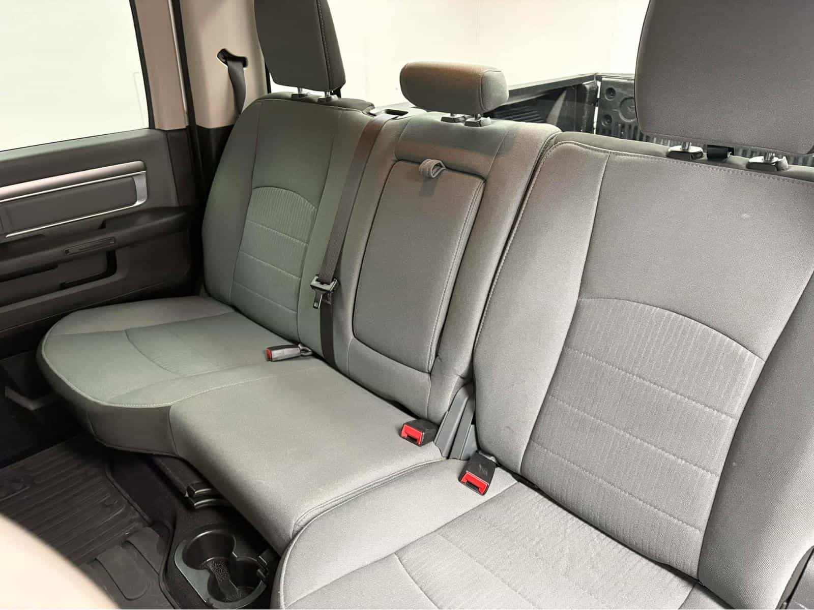 2022 RAM 1500 Classic SLT - Image 9