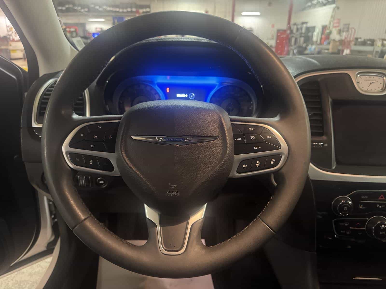 Image 9 Chrysler 300 Touring L 2023