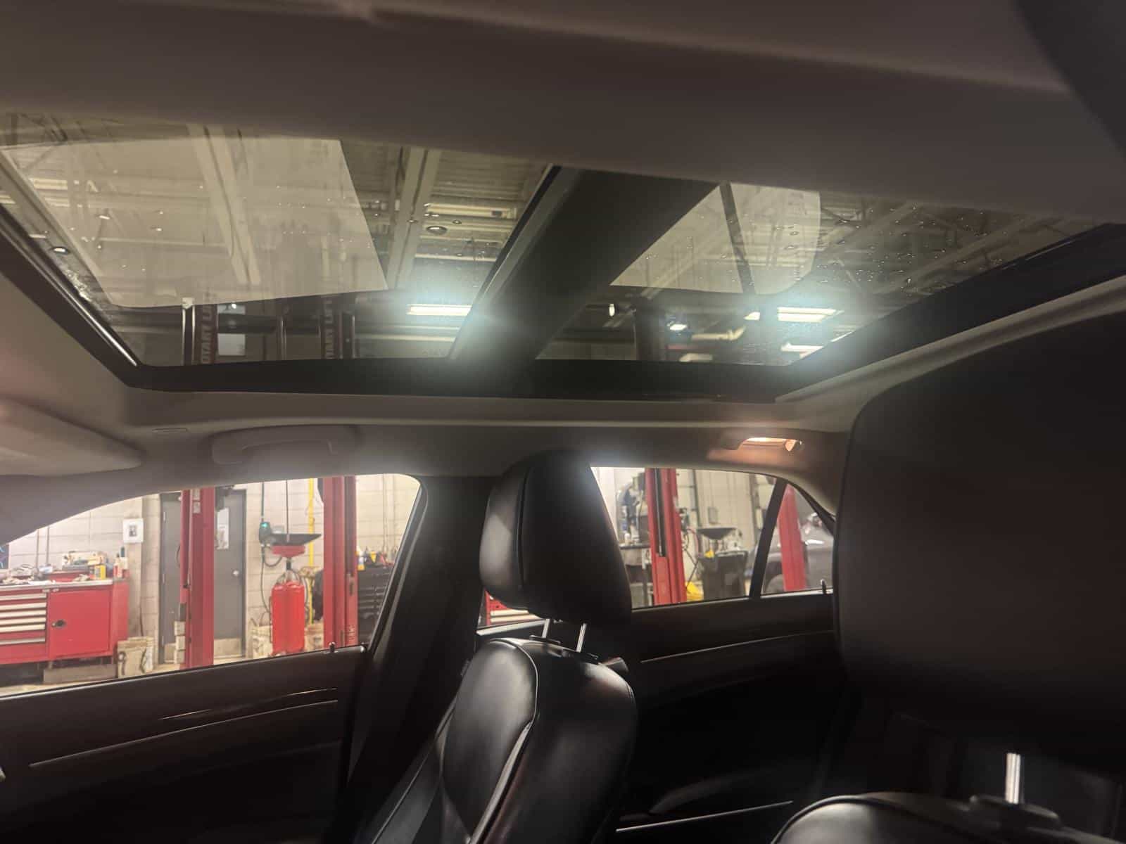 Image 12 Chrysler 300 Touring L 2023