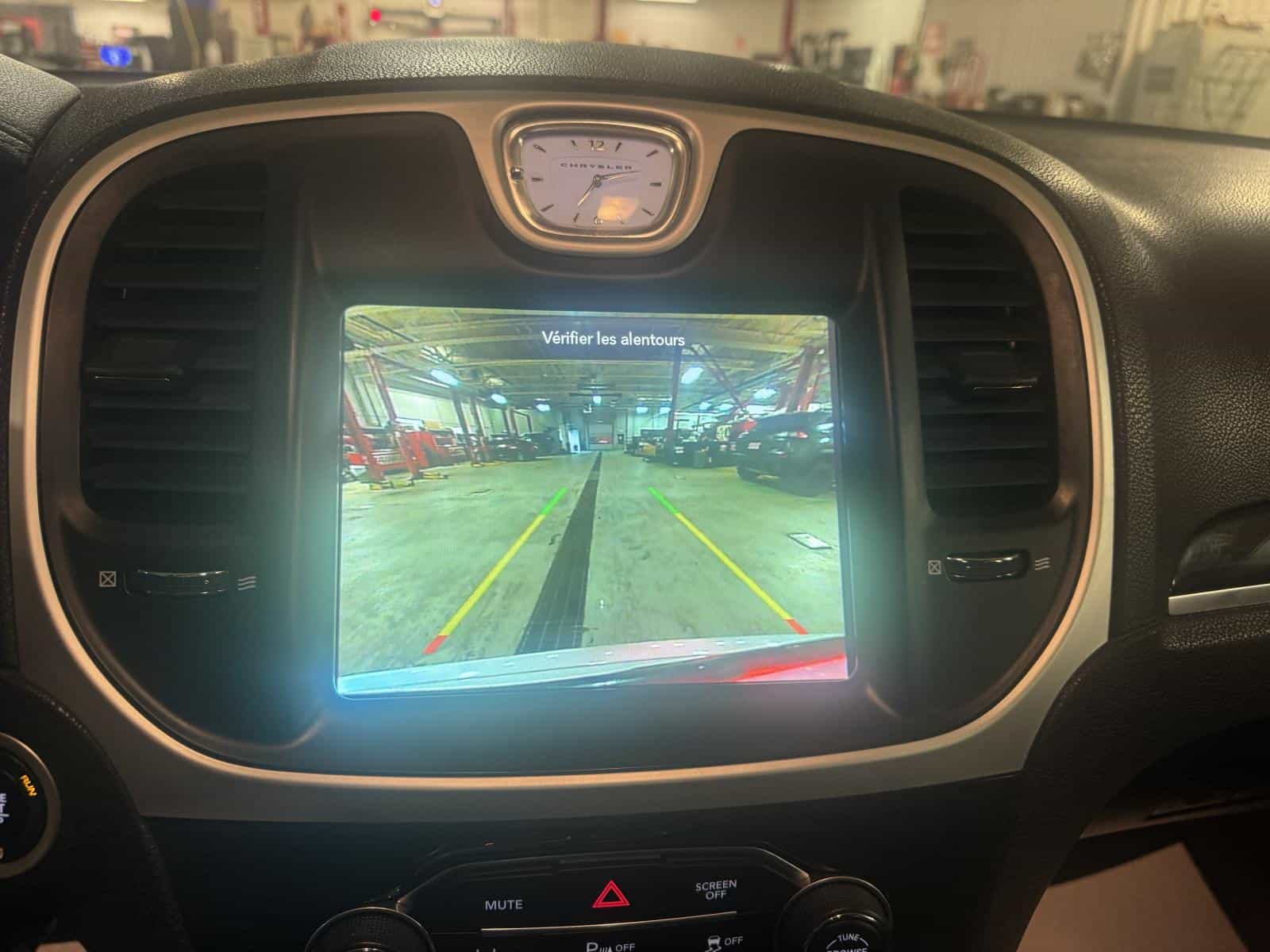 Image 14 Chrysler 300 Touring L 2023