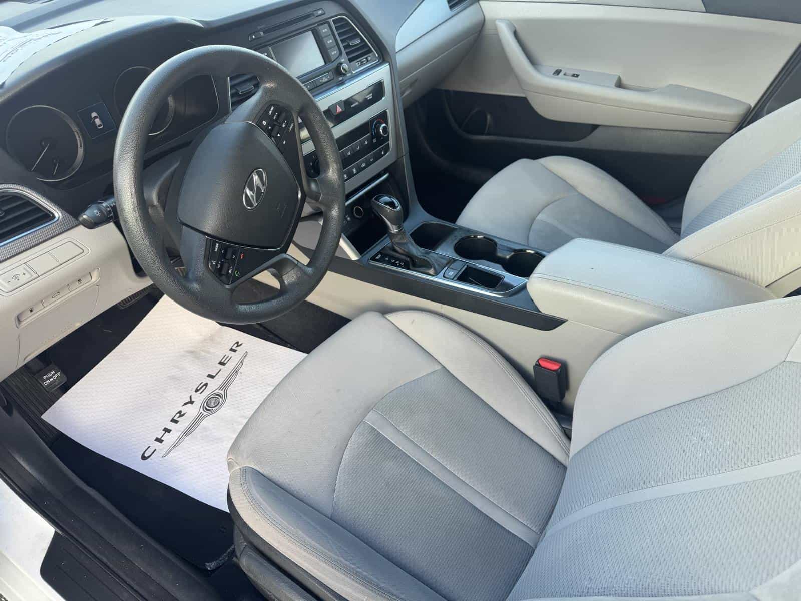 Image 5 Hyundai Sonata GL 2015