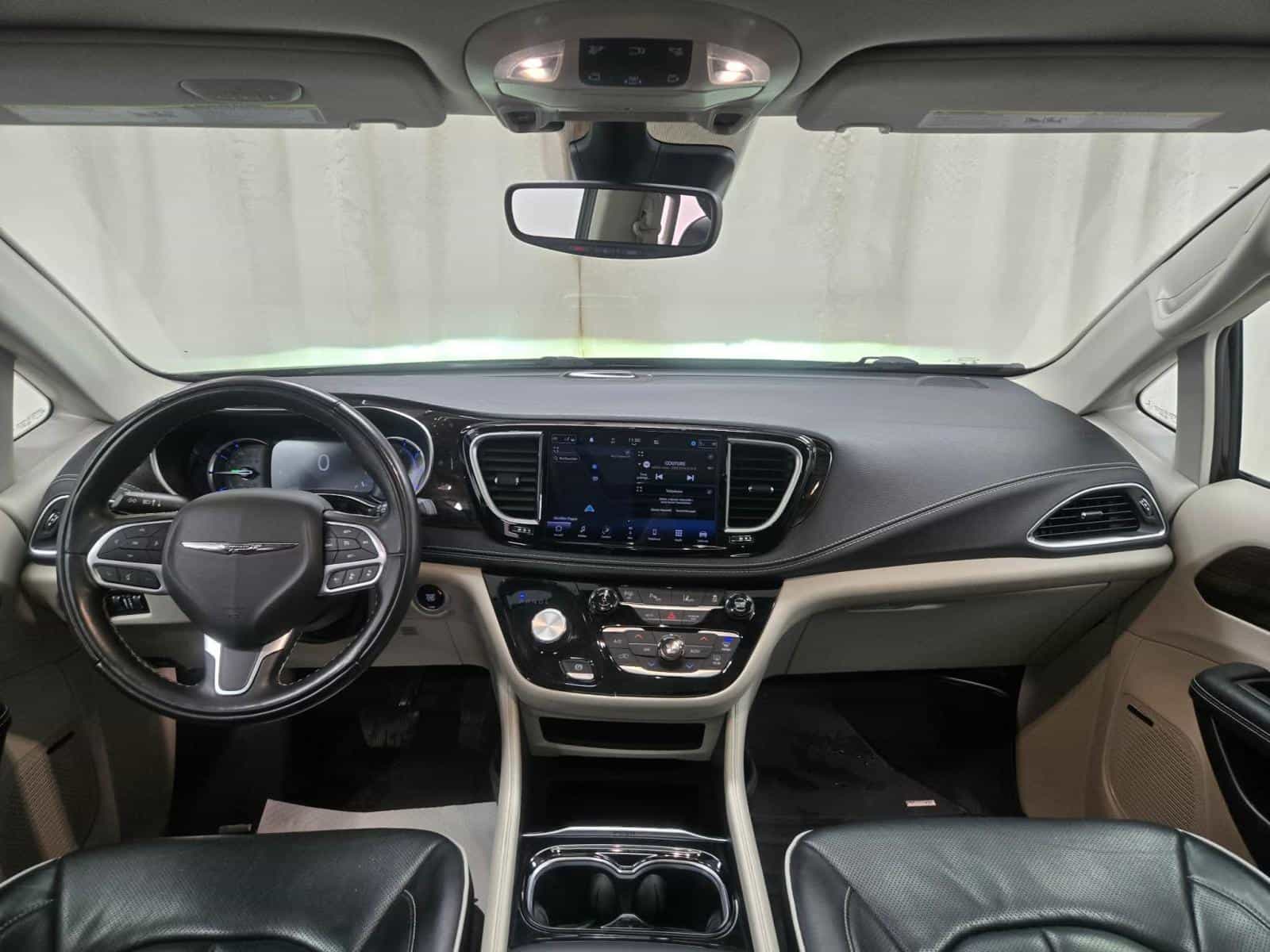 Image 13 Chrysler Pacifica Hybrid Limited 2022