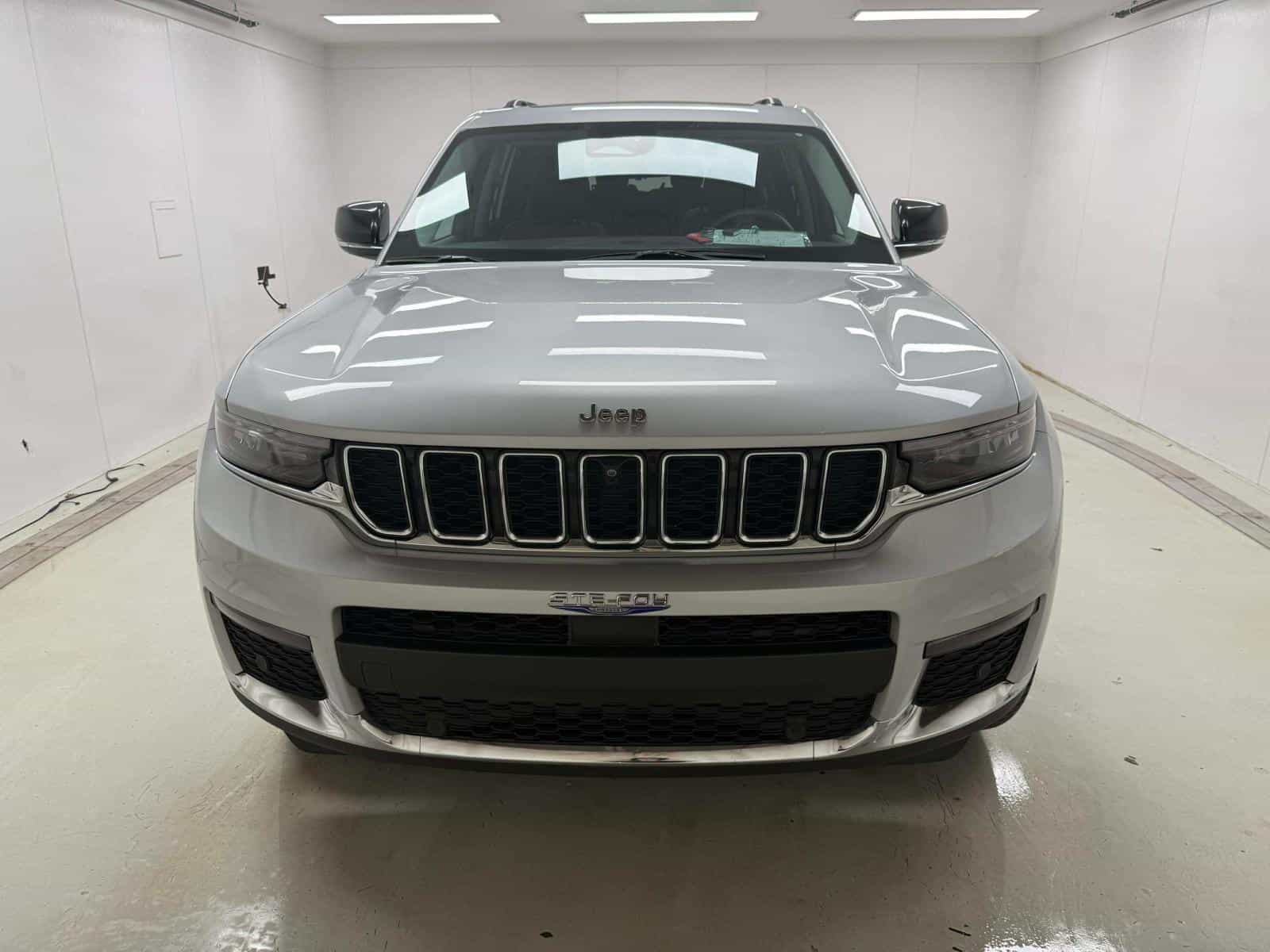 Image 2 Jeep Grand Cherokee L Limited 2023