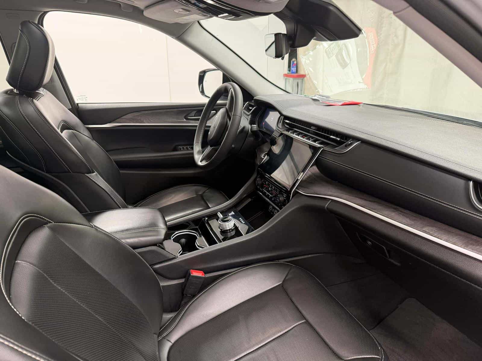 Image 10 Jeep Grand Cherokee L Limited 2023