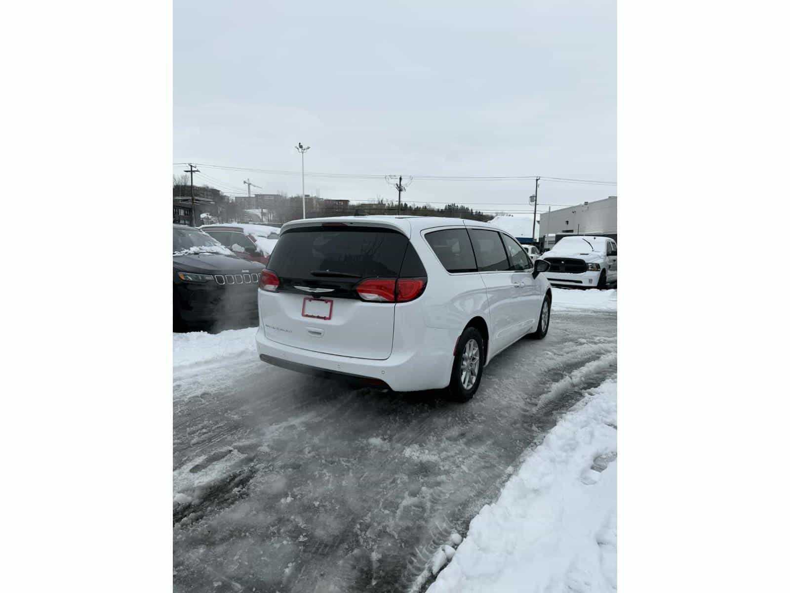 2026 Chrysler Grand Caravan SXT - Image 3
