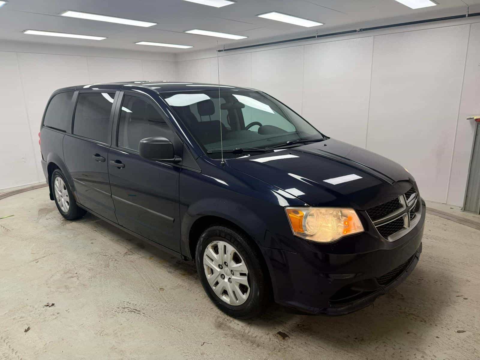 Image 3 Dodge Grand Caravan SE 2014