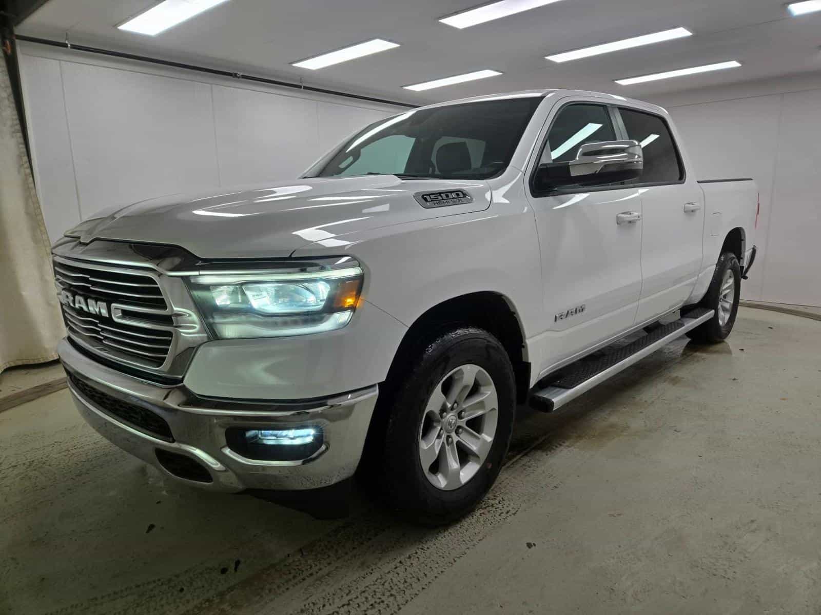 Image 2 RAM 1500 Laramie 2023