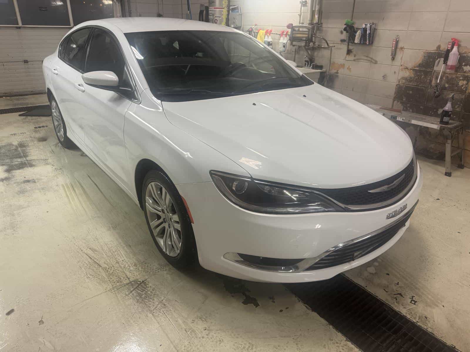 Image 5 Chrysler 200 Limited 2015