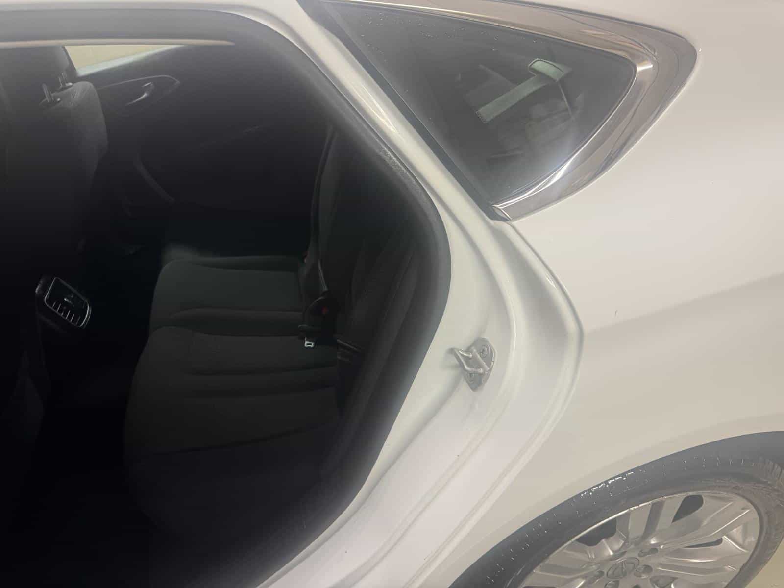 Image 7 Chrysler 200 Limited 2015