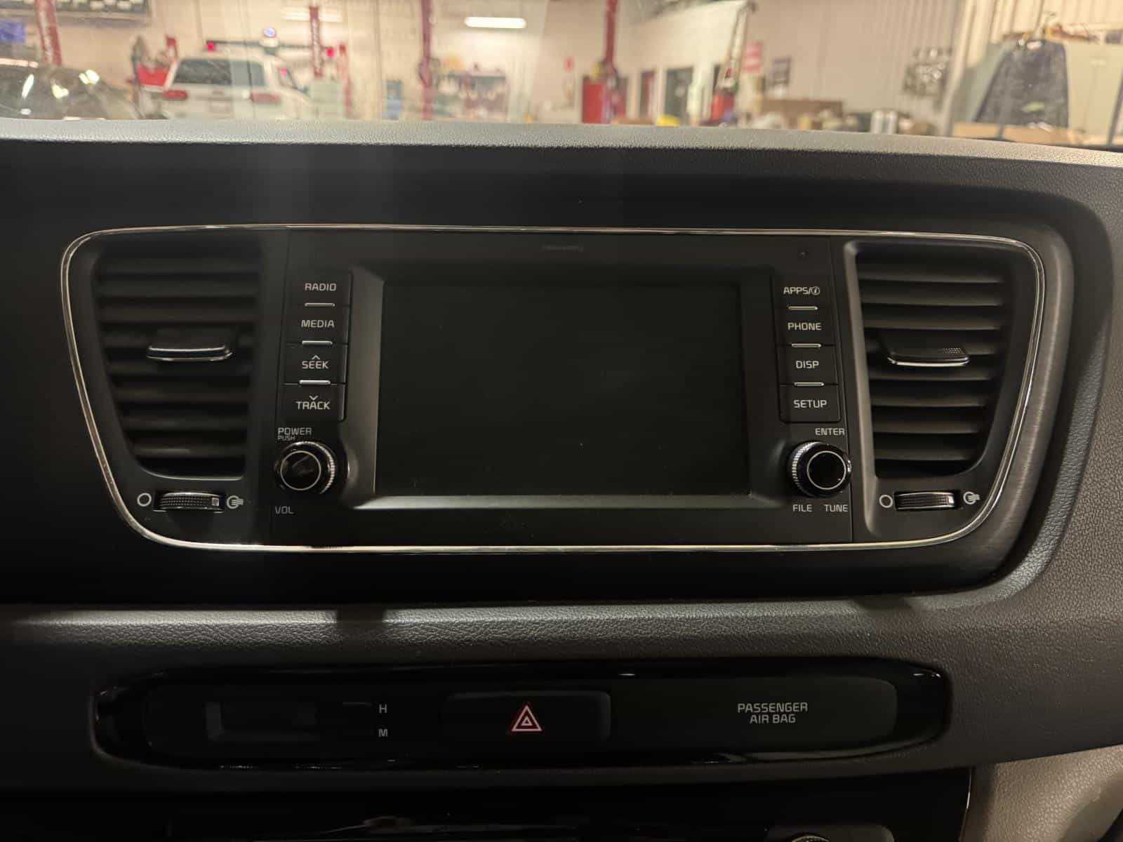 2018 Kia Sedona LX - Image 10