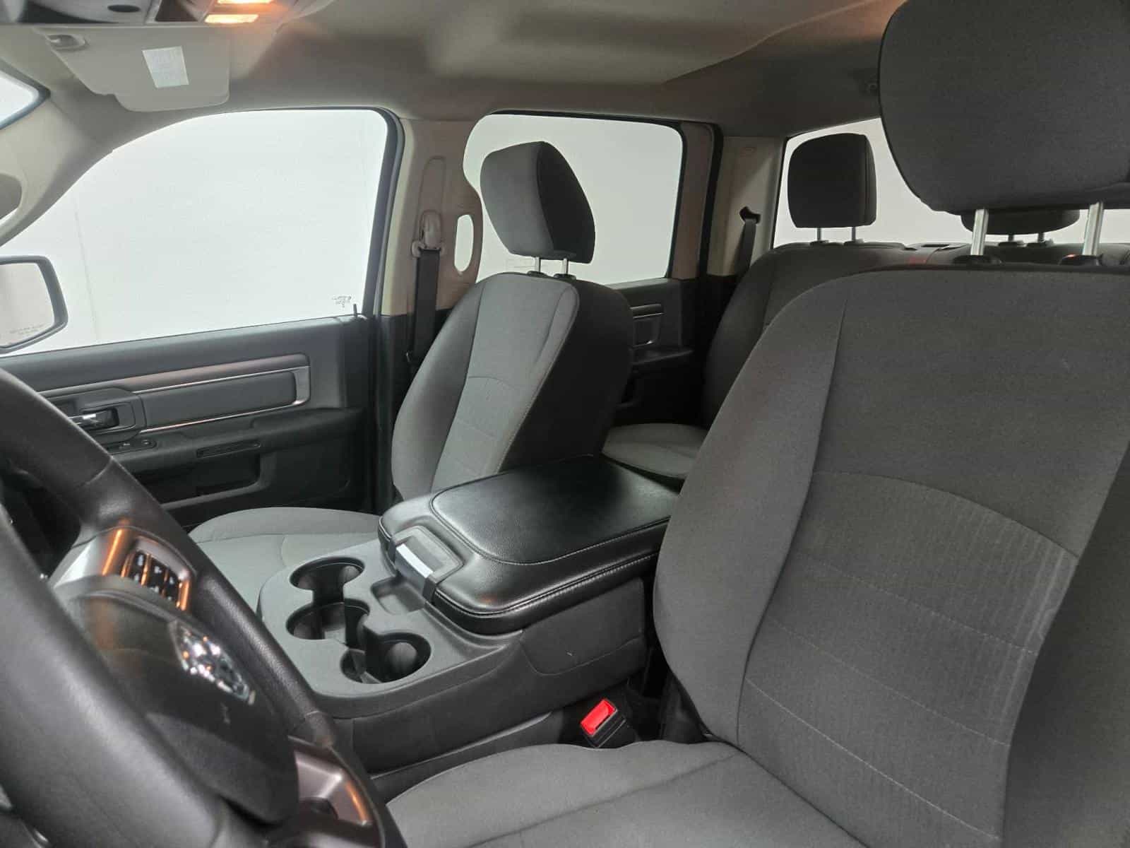 Image 13 RAM 1500 Classic SLT 2023