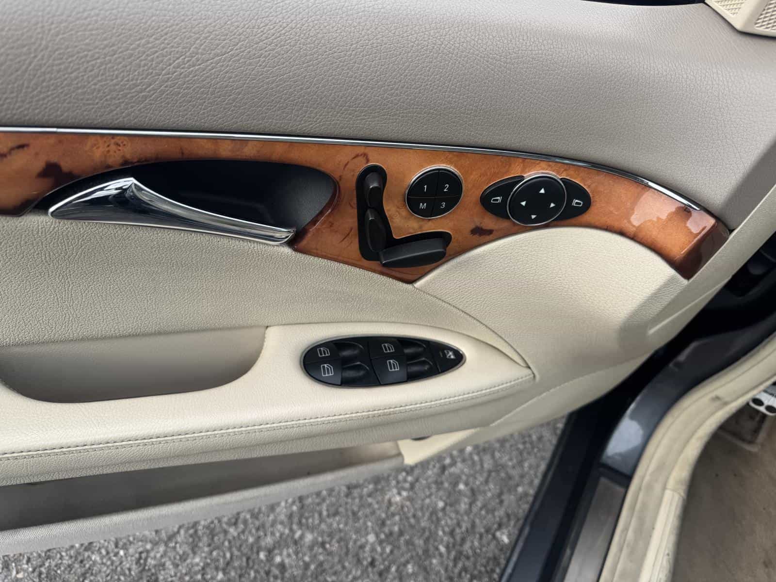 2006 Mercedes-Benz E350 4Matic E350W - Image 9