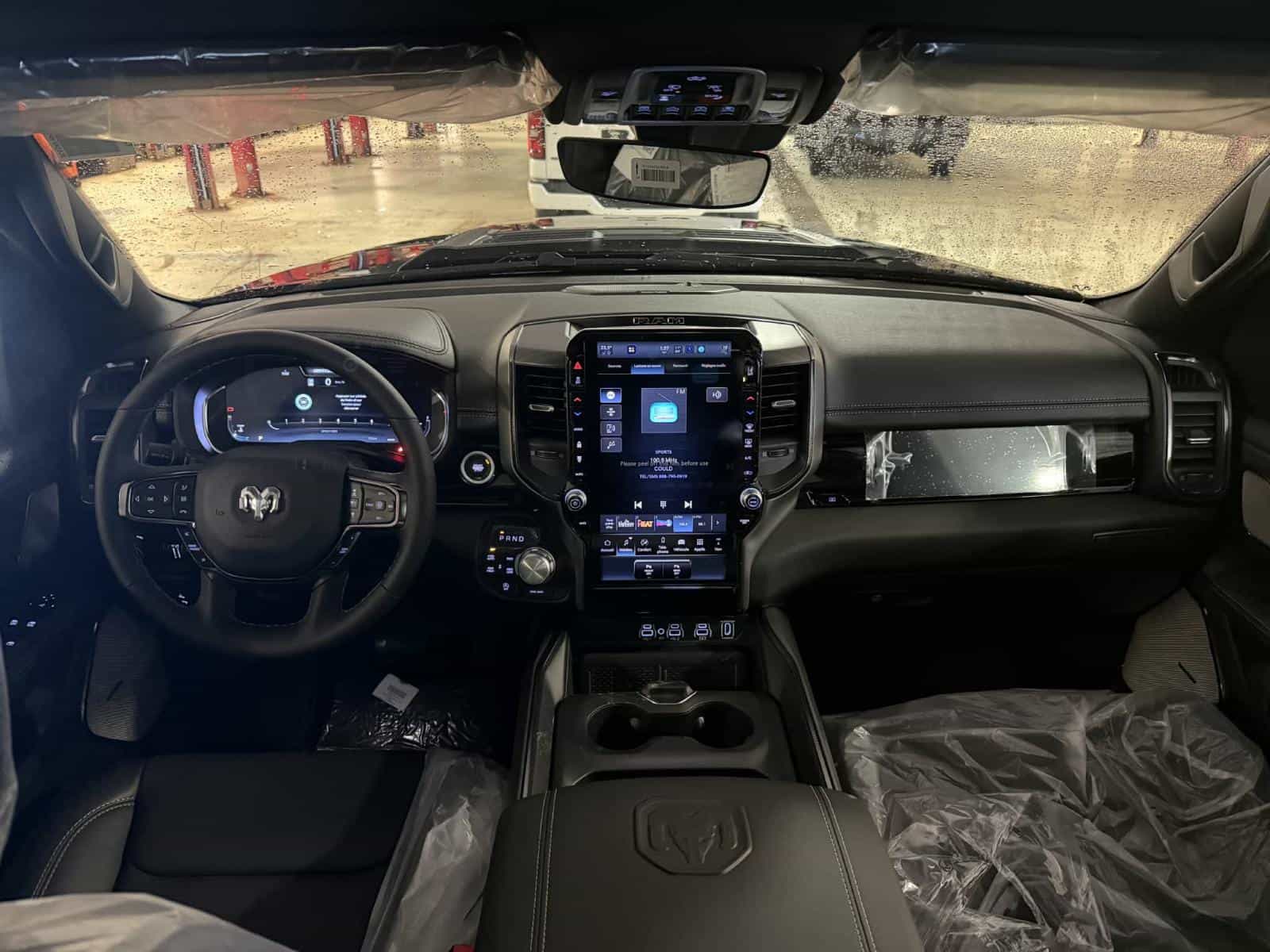Image 9 RAM 1500 Sport 2026