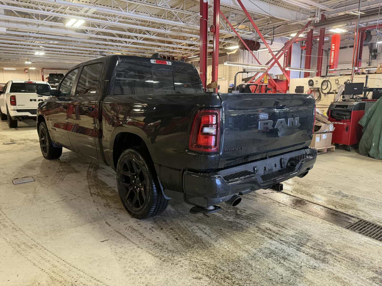 Image 5 RAM 1500 Sport 2026