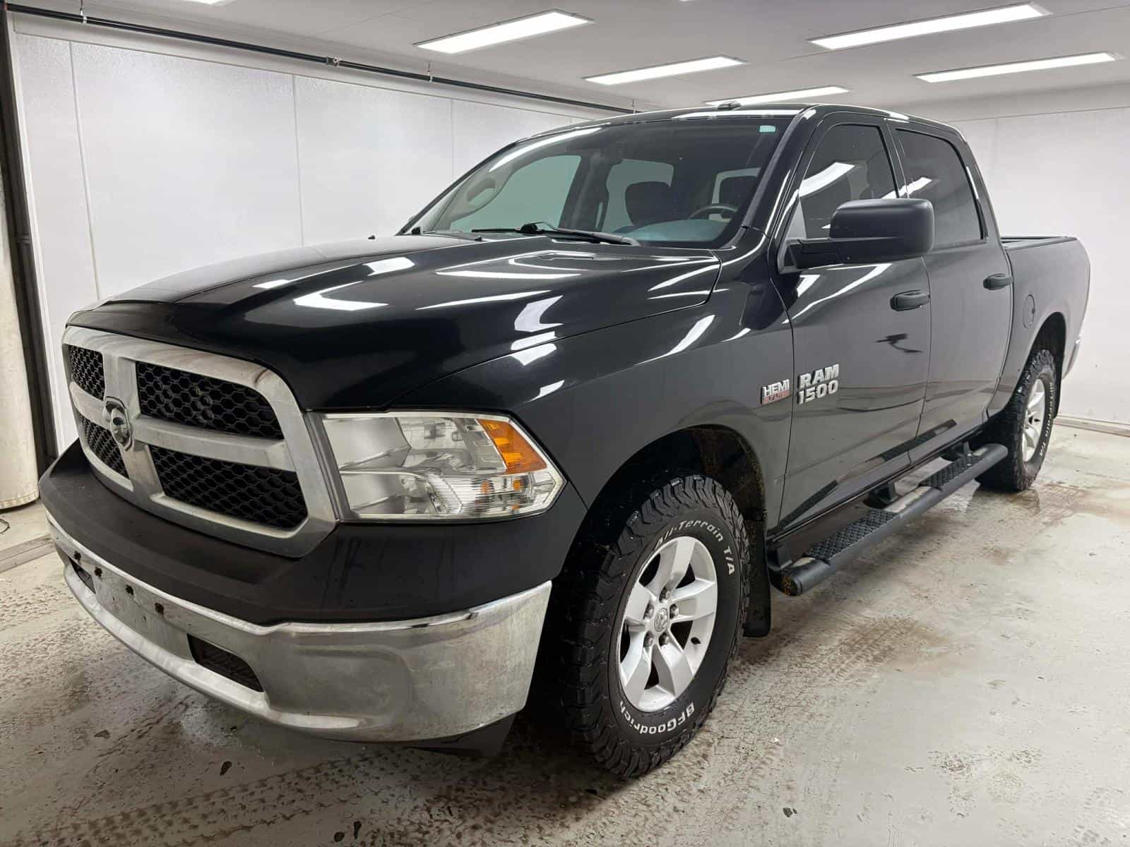 Image 2 RAM 1500 ST 2015