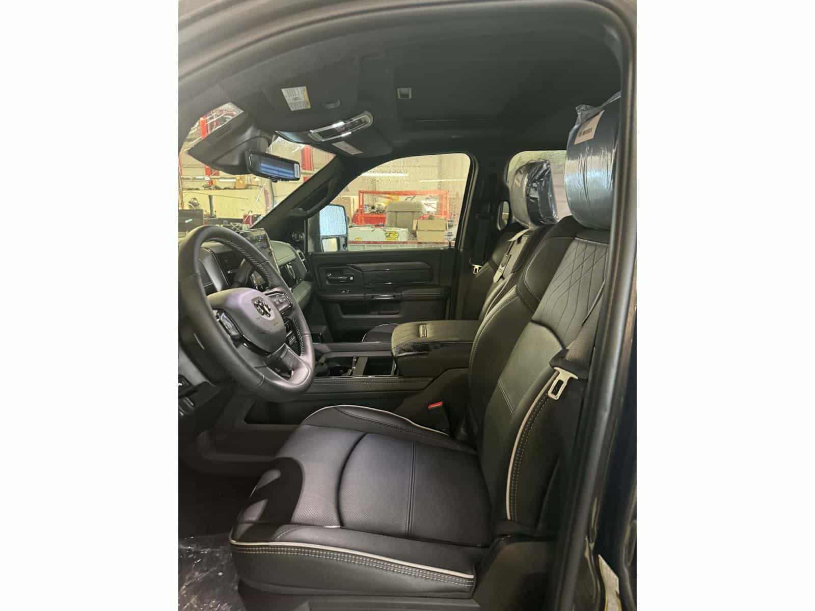 2026 RAM 2500 Limited - Image 3