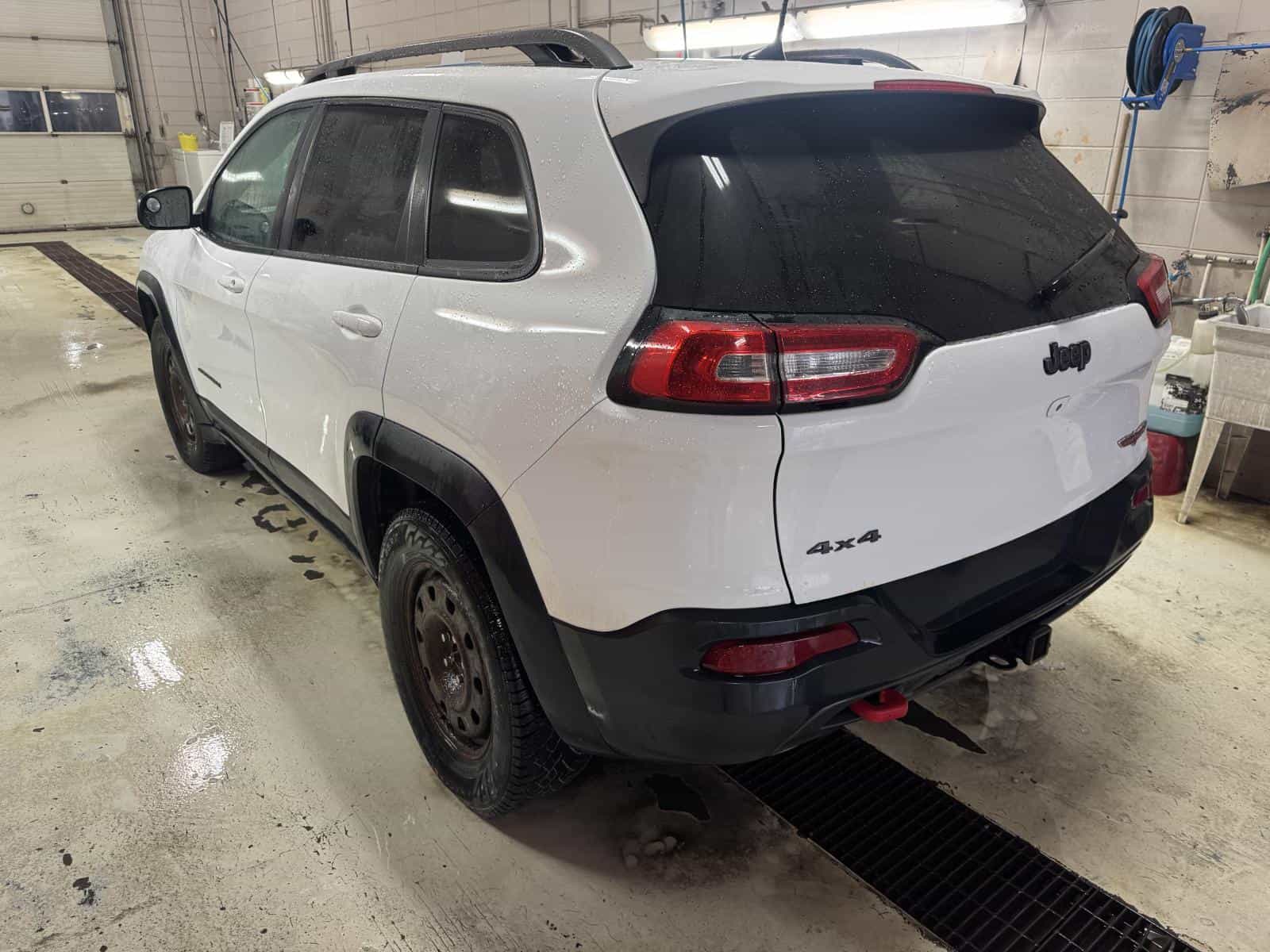 Image 2 Jeep Cherokee Trailhawk 2016
