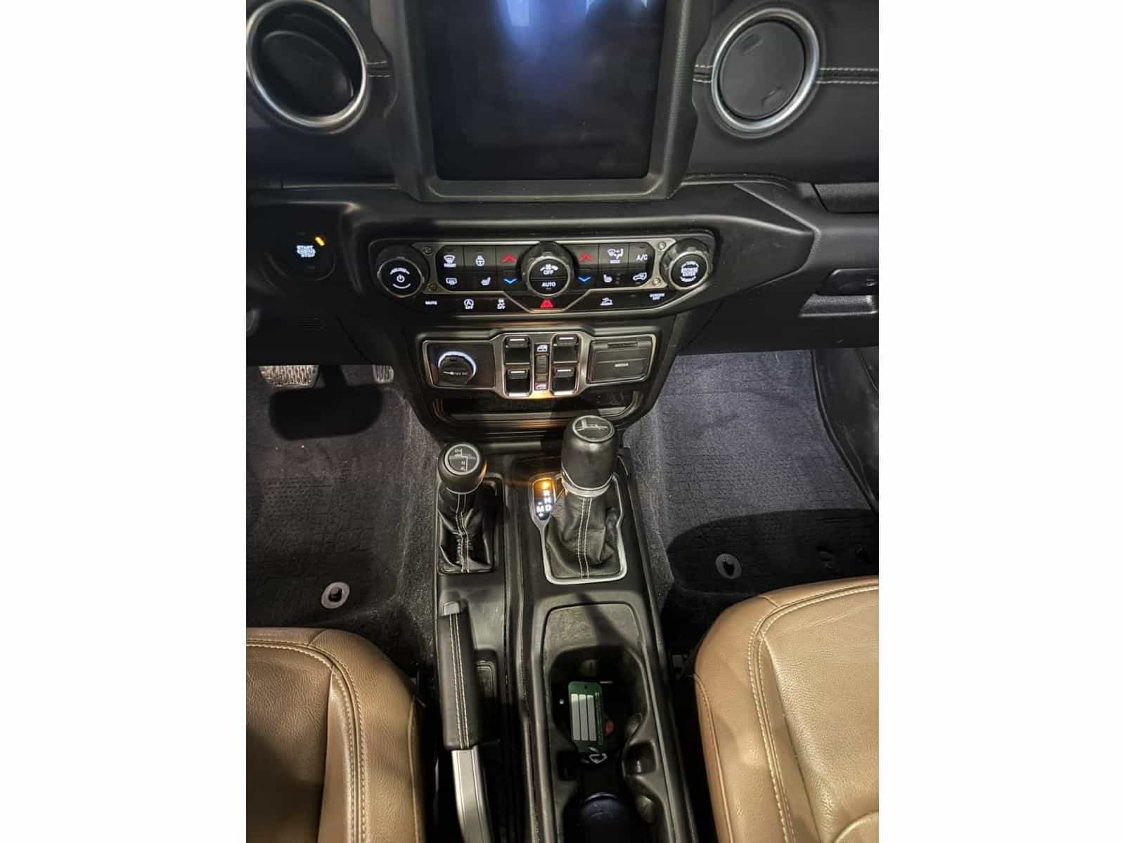 2022 Jeep Gladiator Overland - Image 8