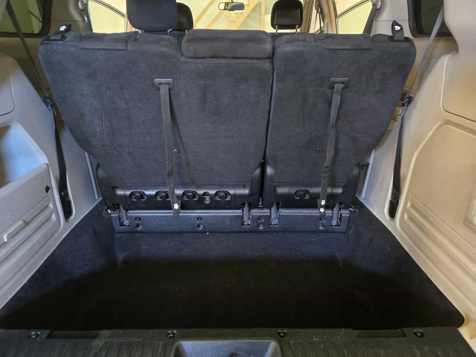 Image 9 Chrysler Town & Country Touring 2013