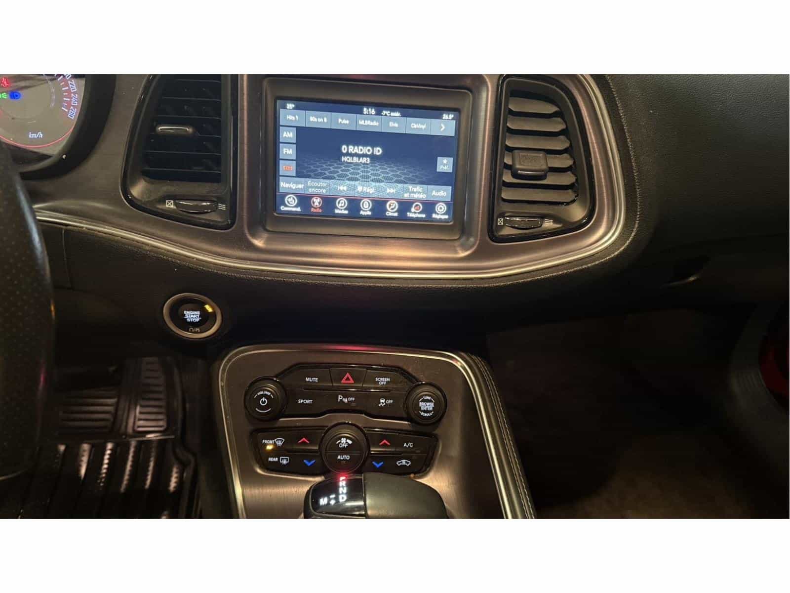 Image 11 Dodge Challenger SXT 2018