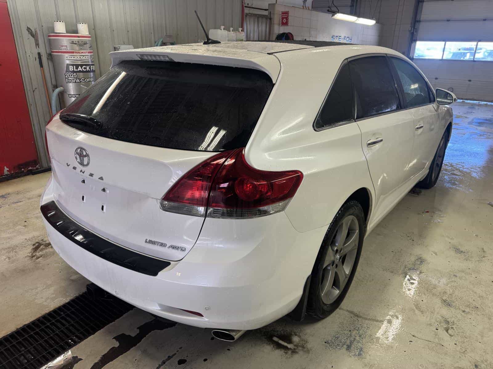 Image 3 Toyota VENZA LE/XLE/LIMITED Base 2014