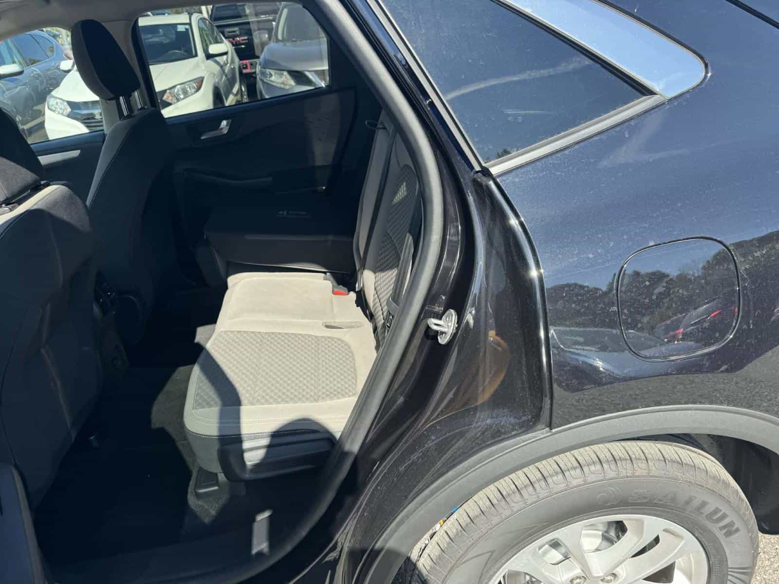 Image 8 Ford Escape SE 2020