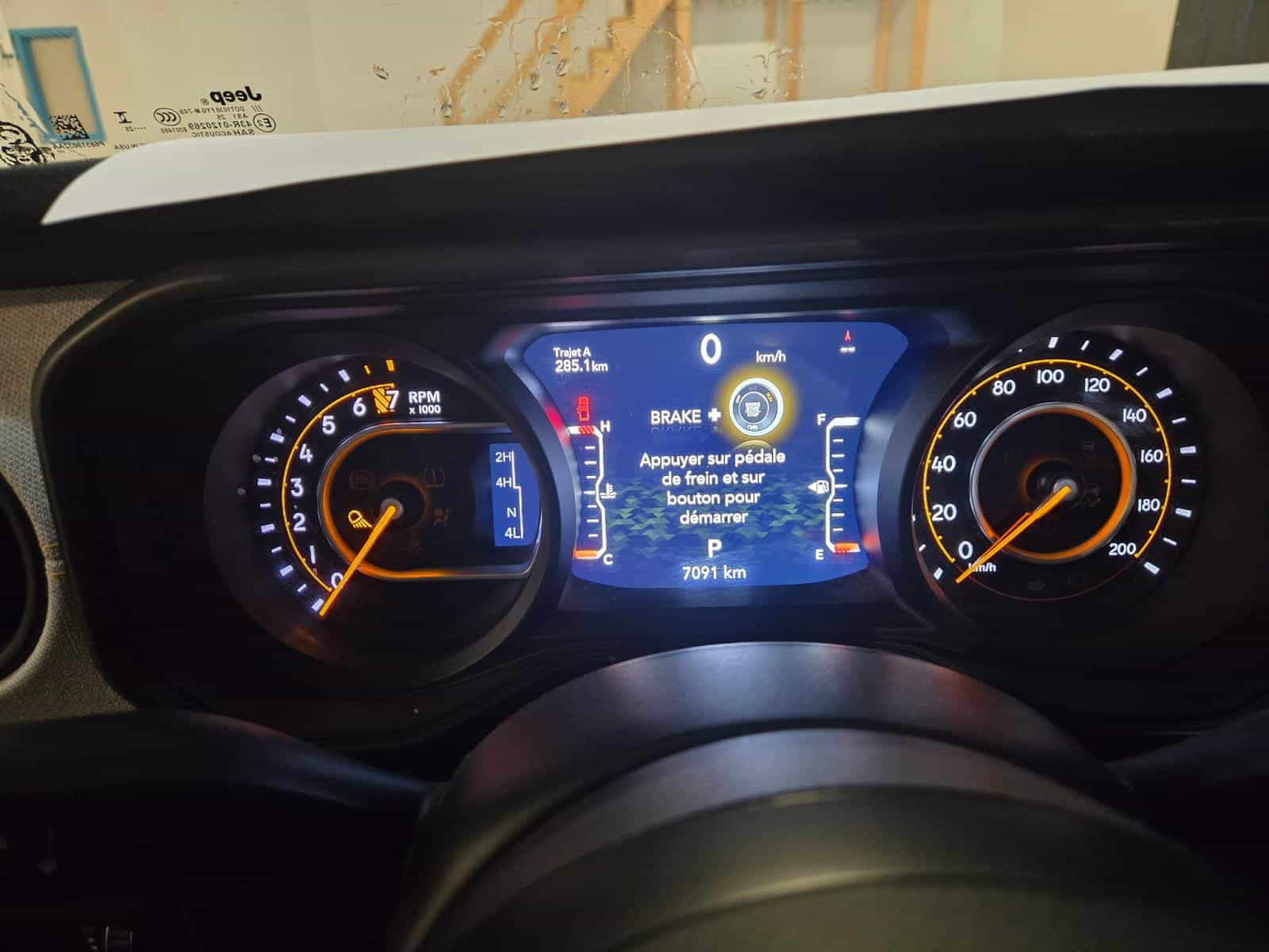 2025 Jeep Gladiator Willys - Image 14