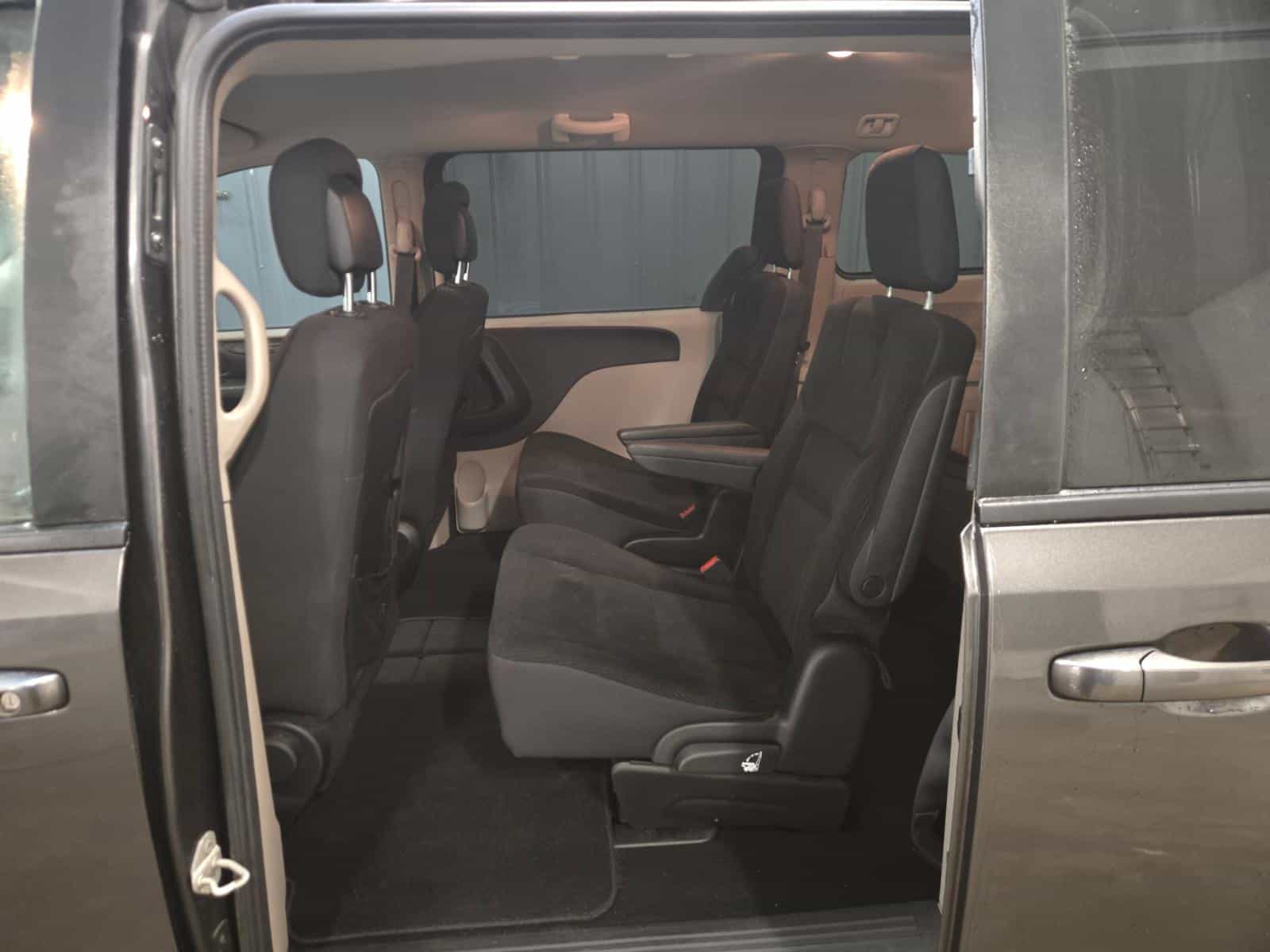 Image 10 Dodge Grand Caravan SXT 2019