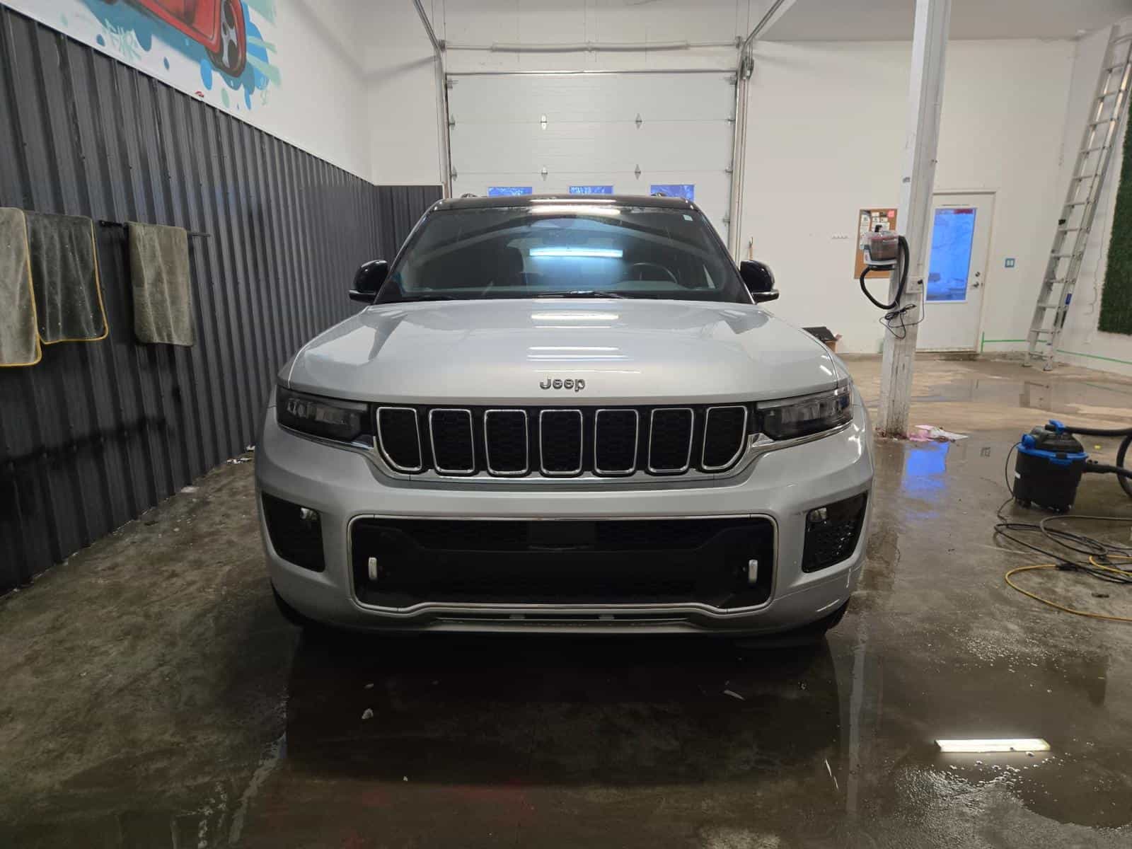 Image 2 Jeep Grand Cherokee Overland 2022