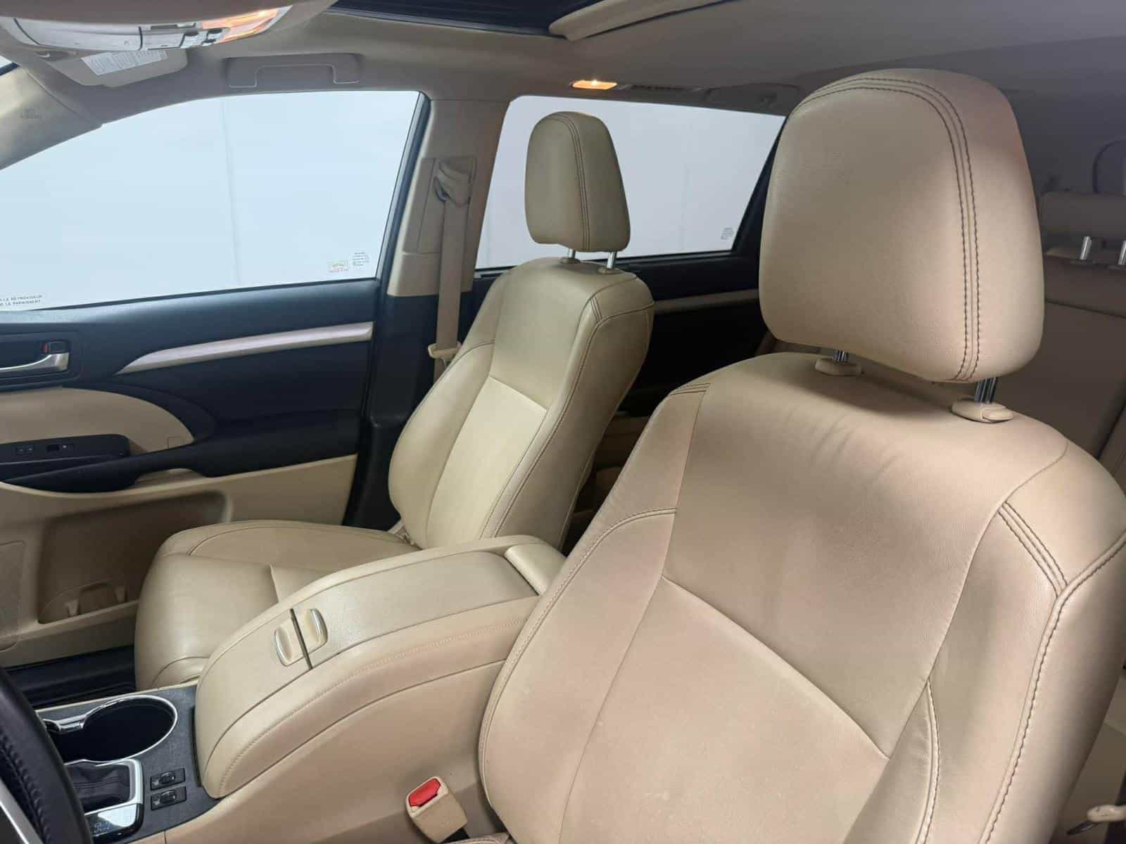 2018 Toyota Highlander XLE - Image 12