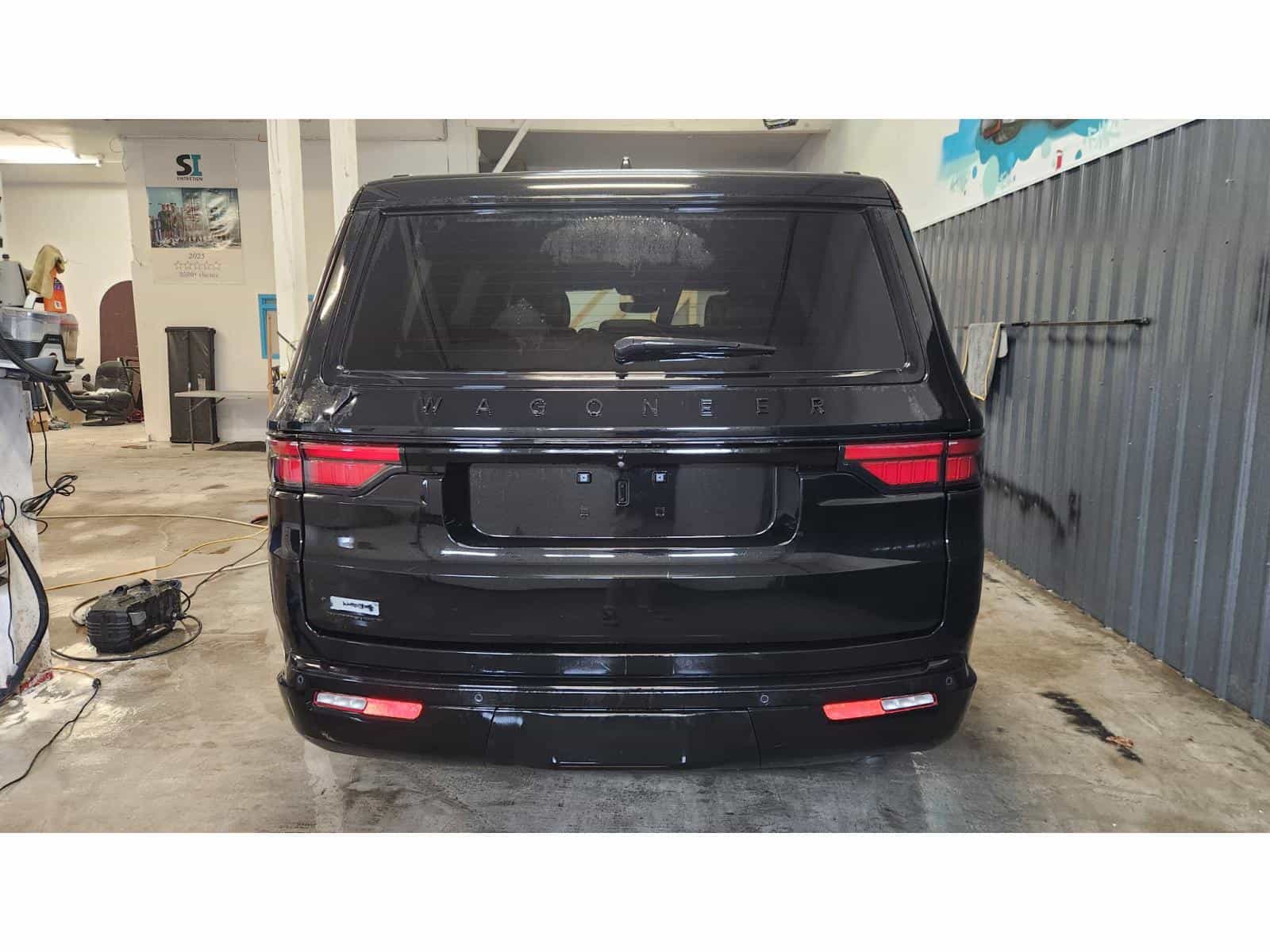 Image 5 Jeep Wagoneer Series III 2022