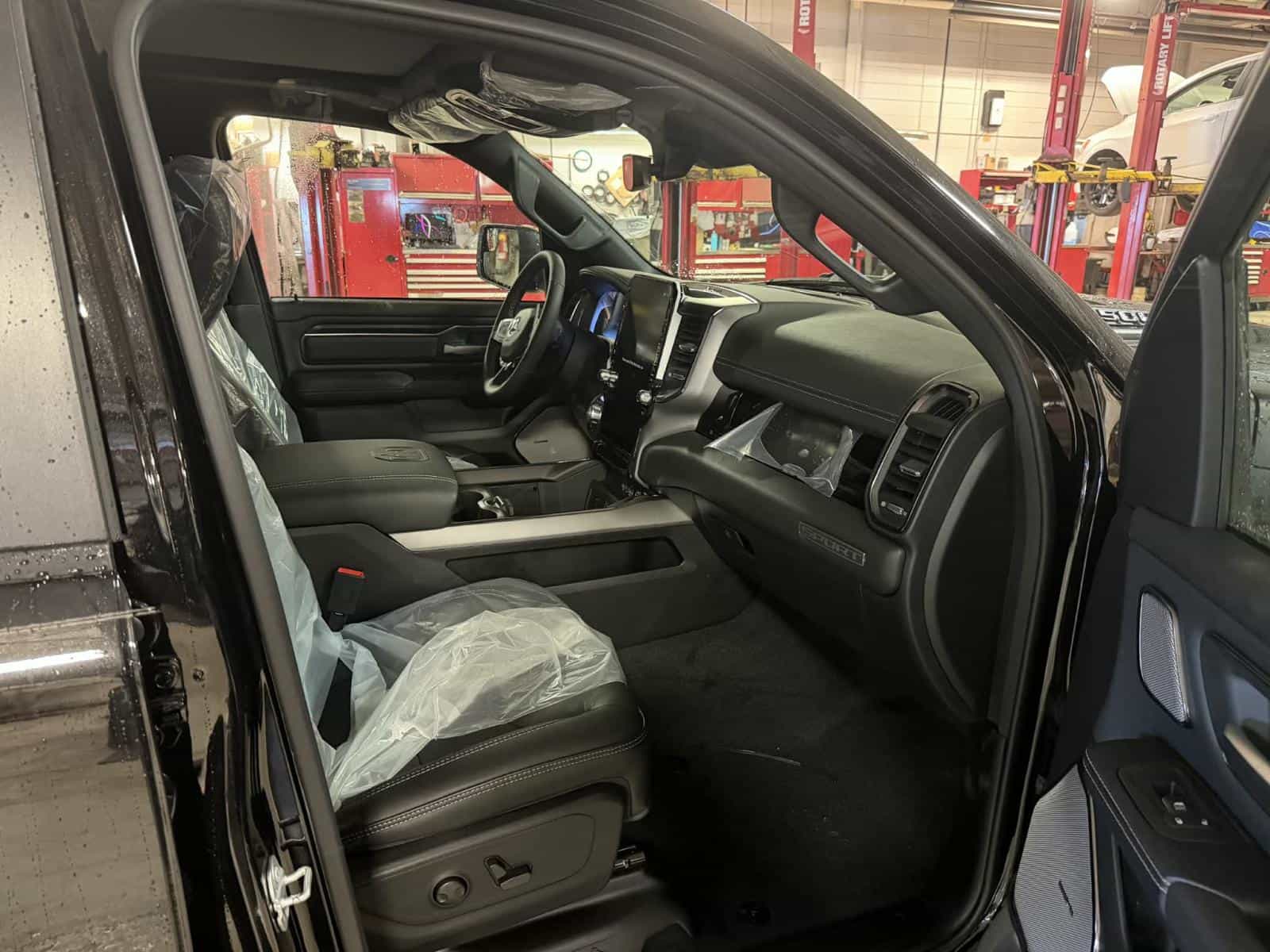 Image 8 RAM 1500 Sport 2026