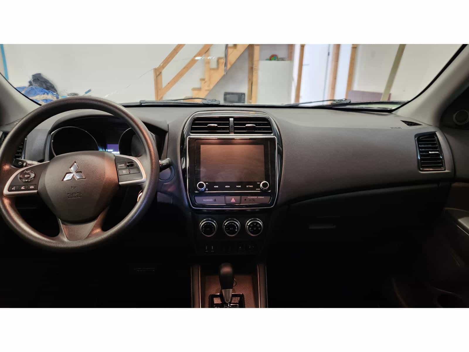 Image 15 Mitsubishi RVR ES 2022