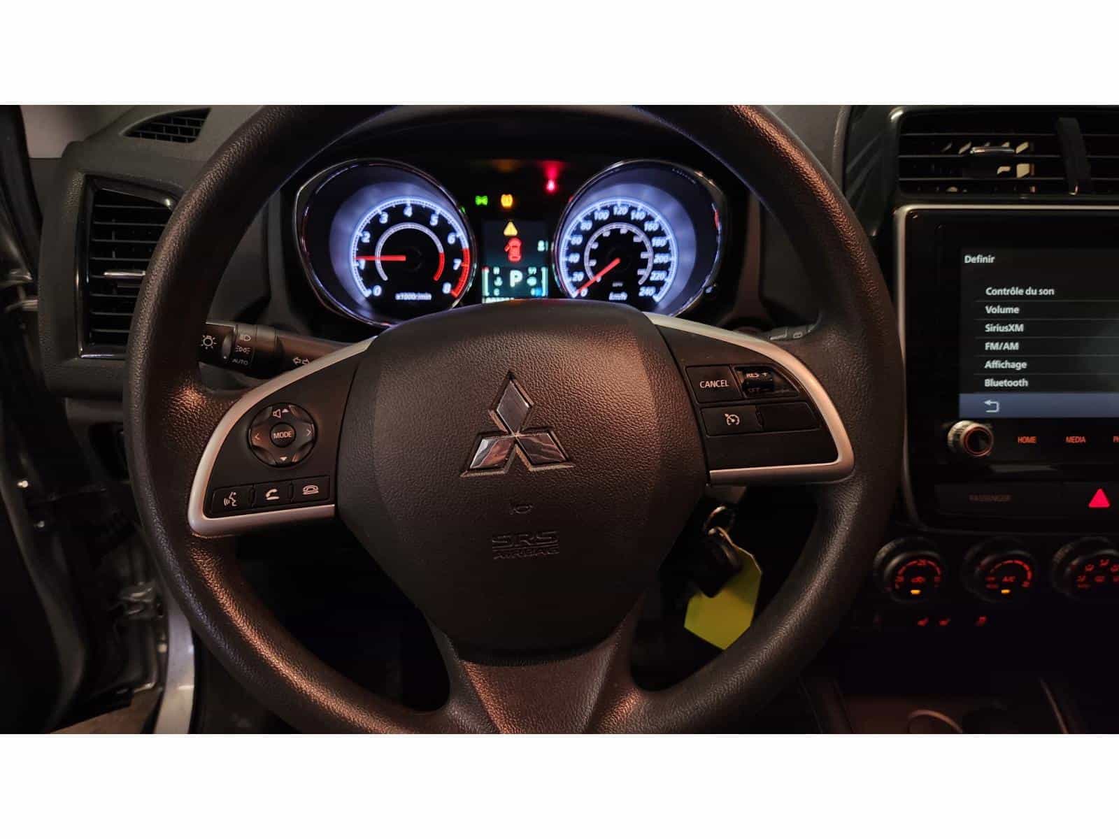 2022 Mitsubishi RVR ES - Image 16