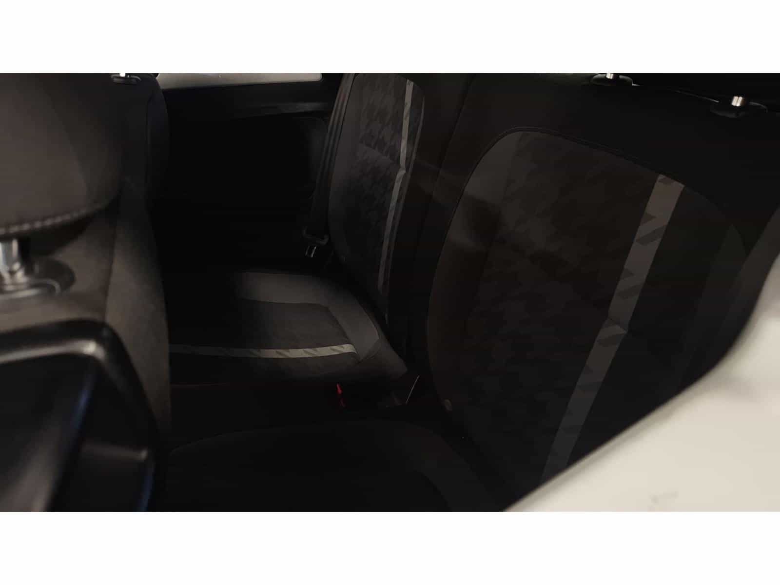 Image 12 Volkswagen Beetle Trendline 2018