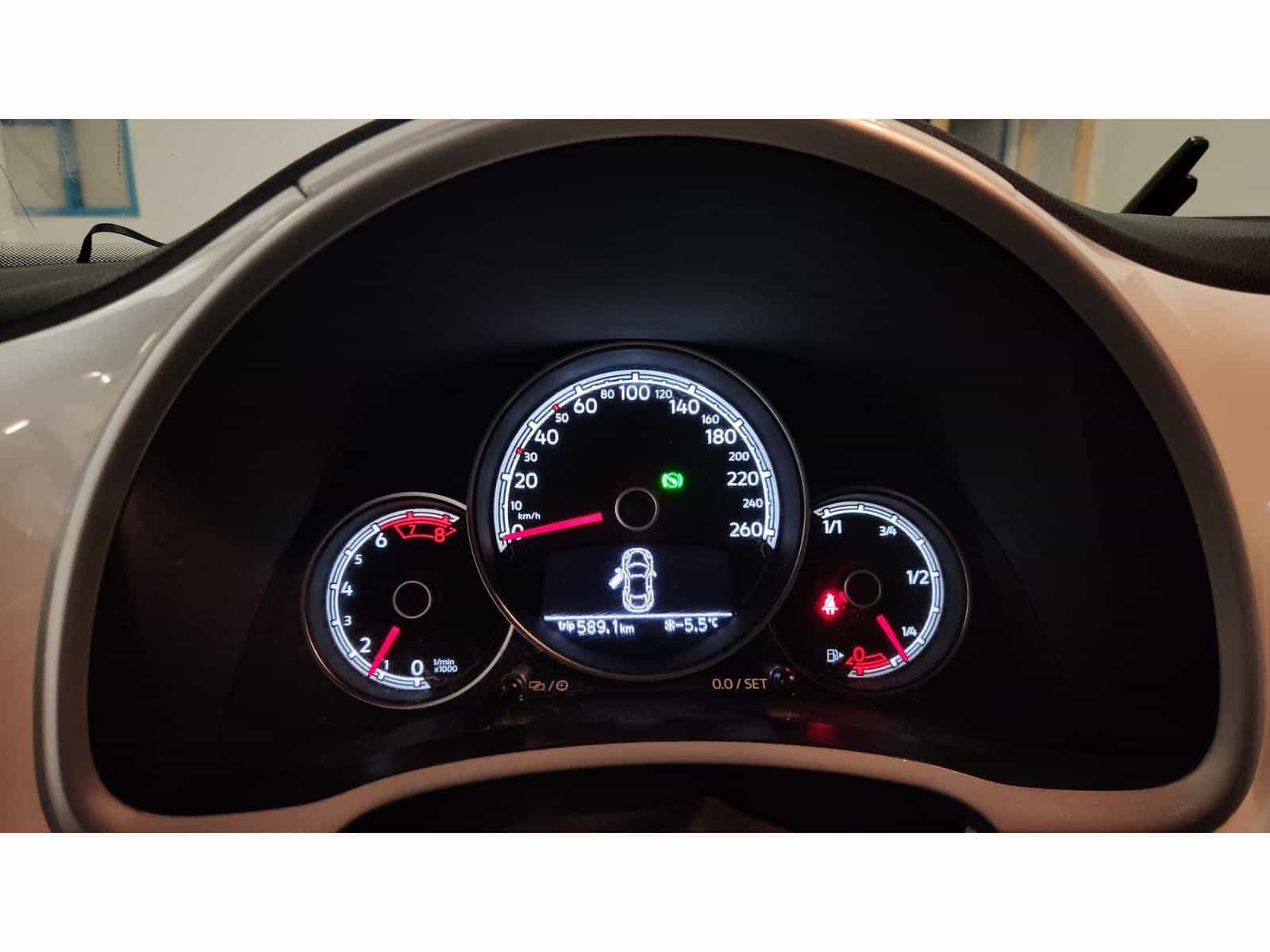 Image 15 Volkswagen Beetle Trendline 2018