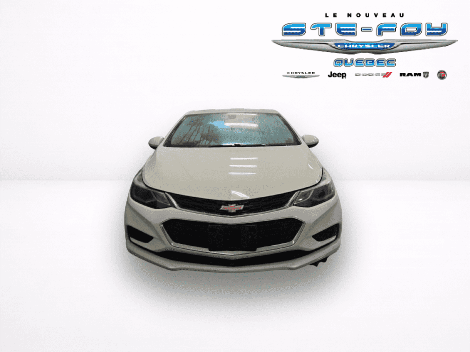 2017 Chevrolet Cruze LT - Image 2